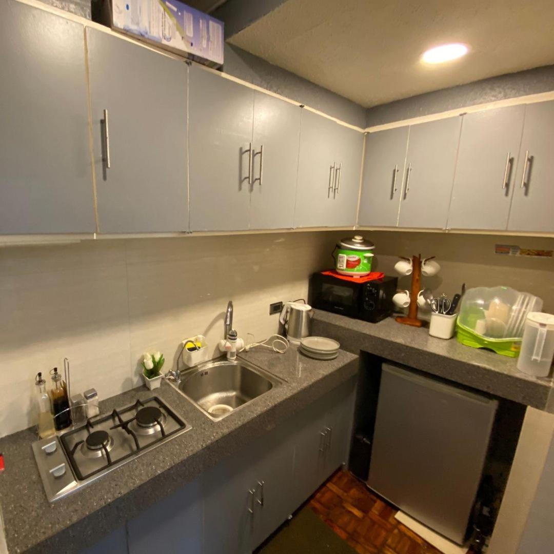 Baguio Green Valley Hideaway l PetFriendly, Free WiFi, Parking & Views view 5