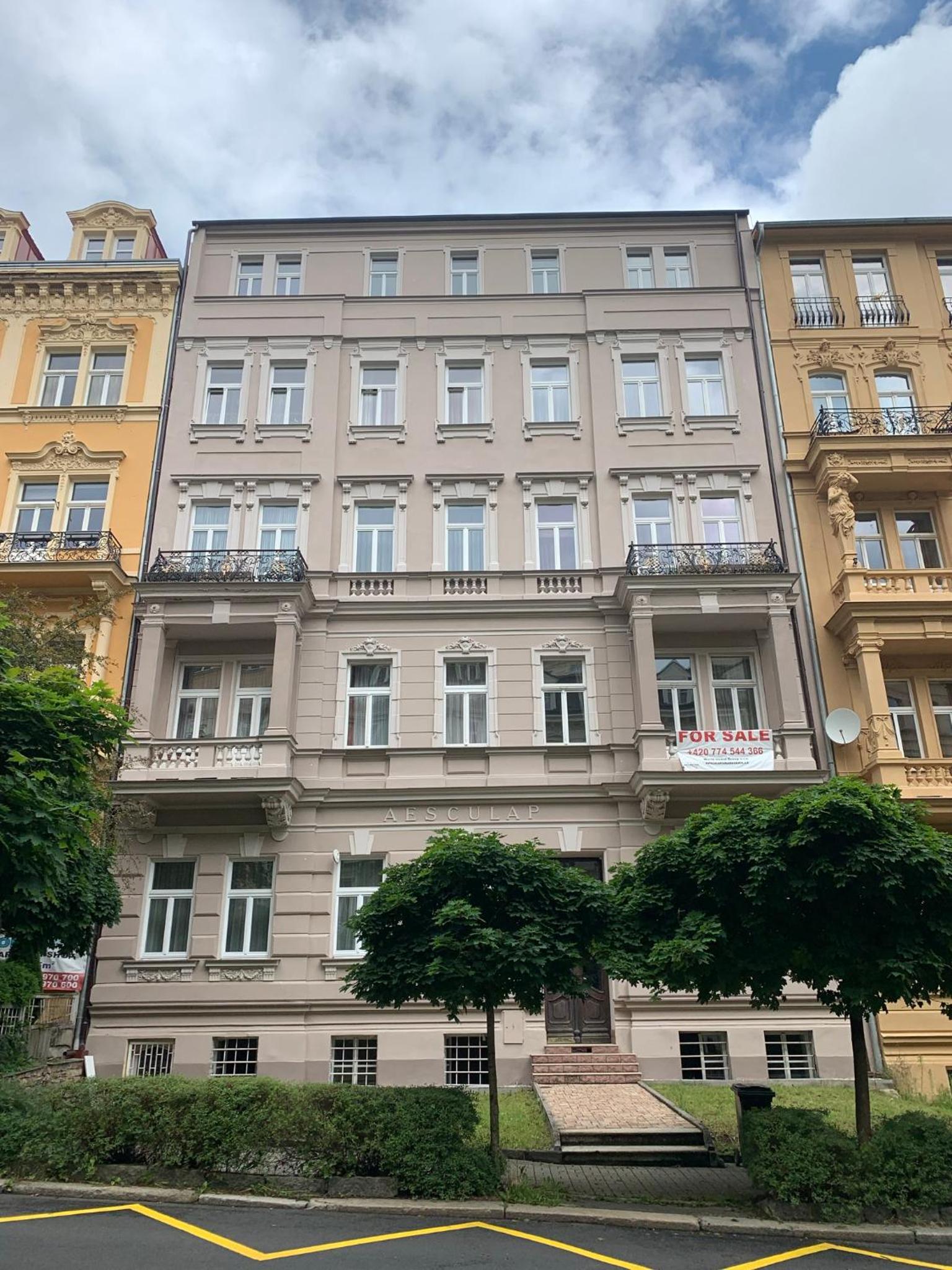 Sadova luxury apartment