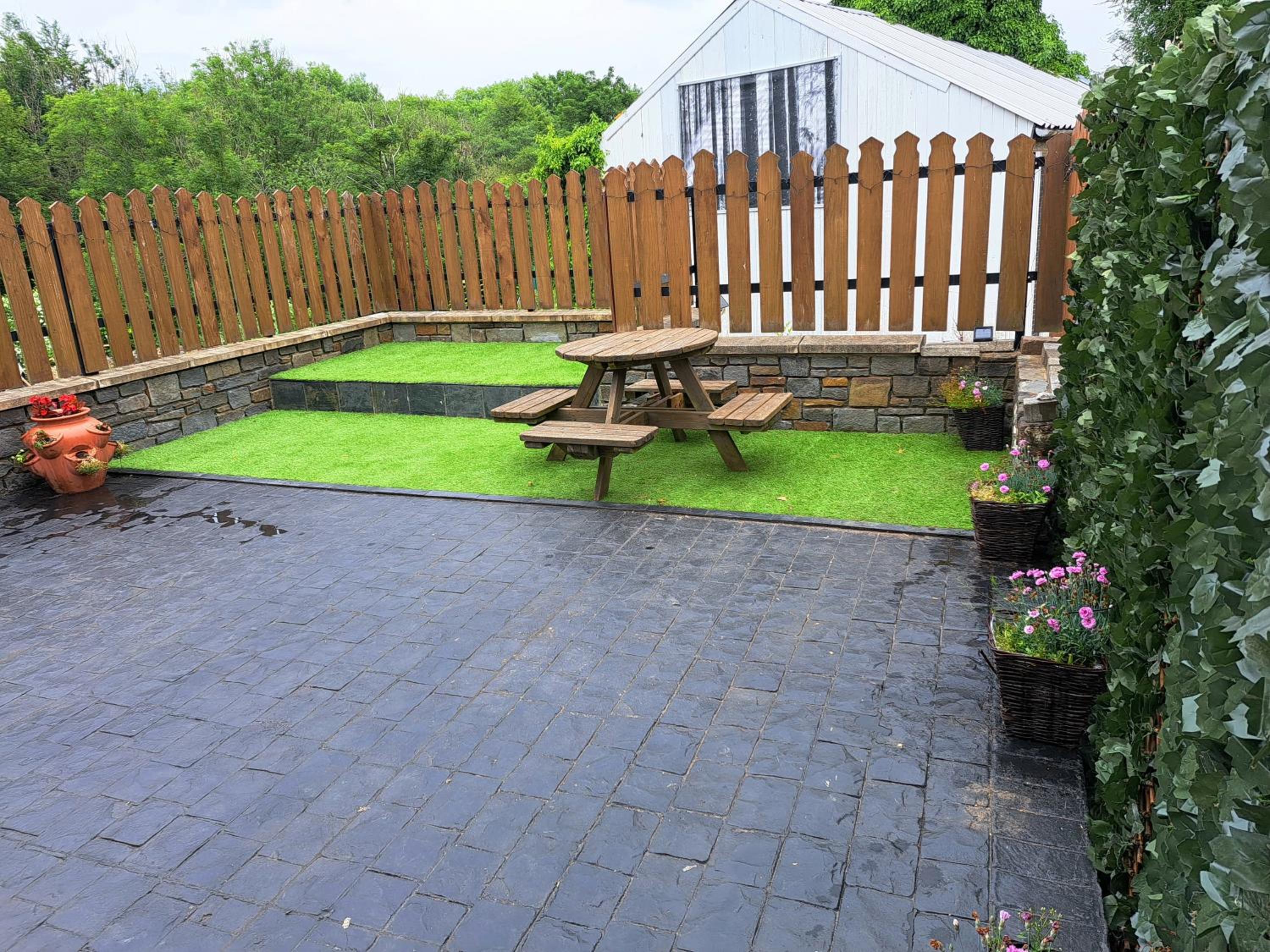 Rose Cottage Trecynon Traditional 2 bed cottage Zip World Beacons Bike