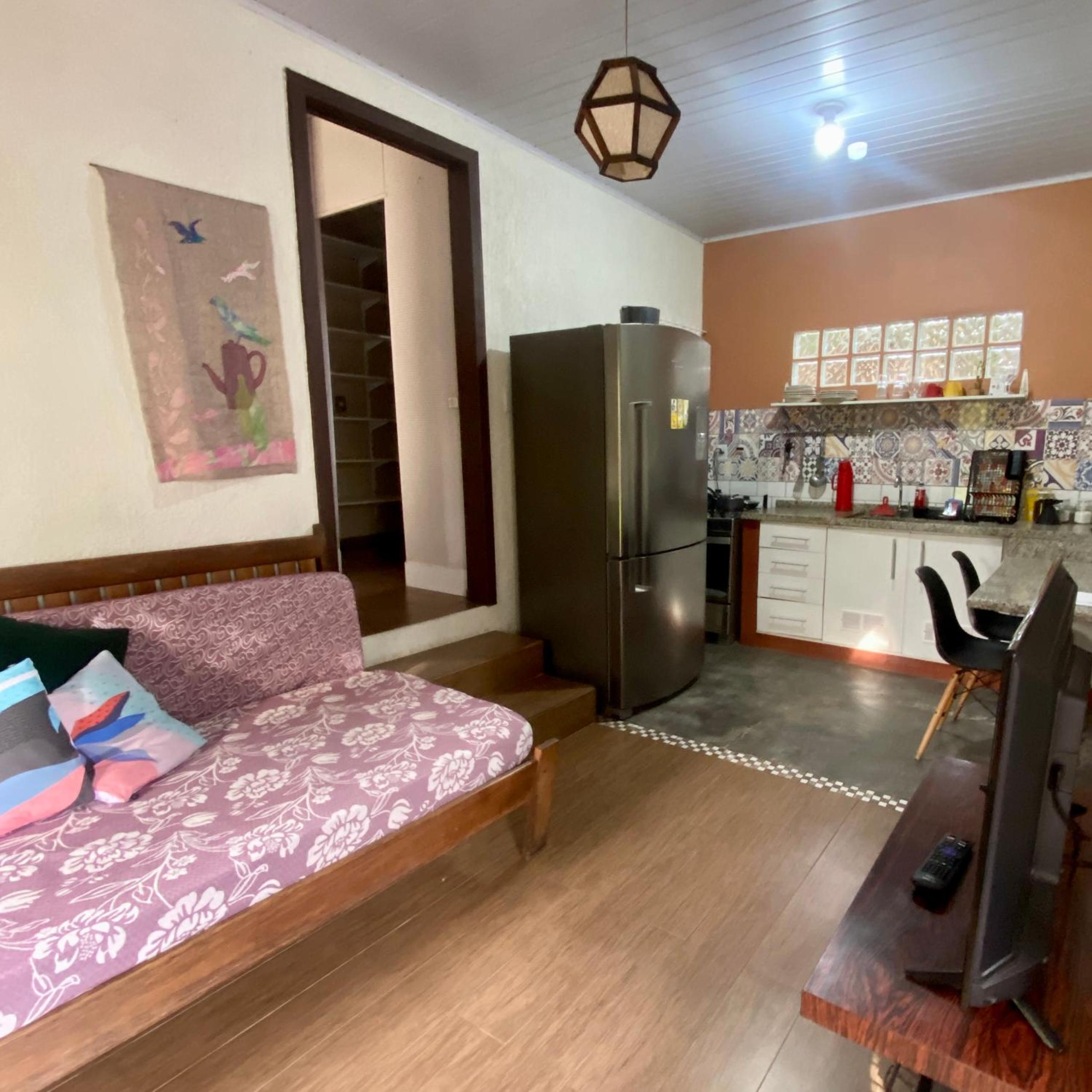 Casa Solana - confortável, em rua calma, no centro do Rosa