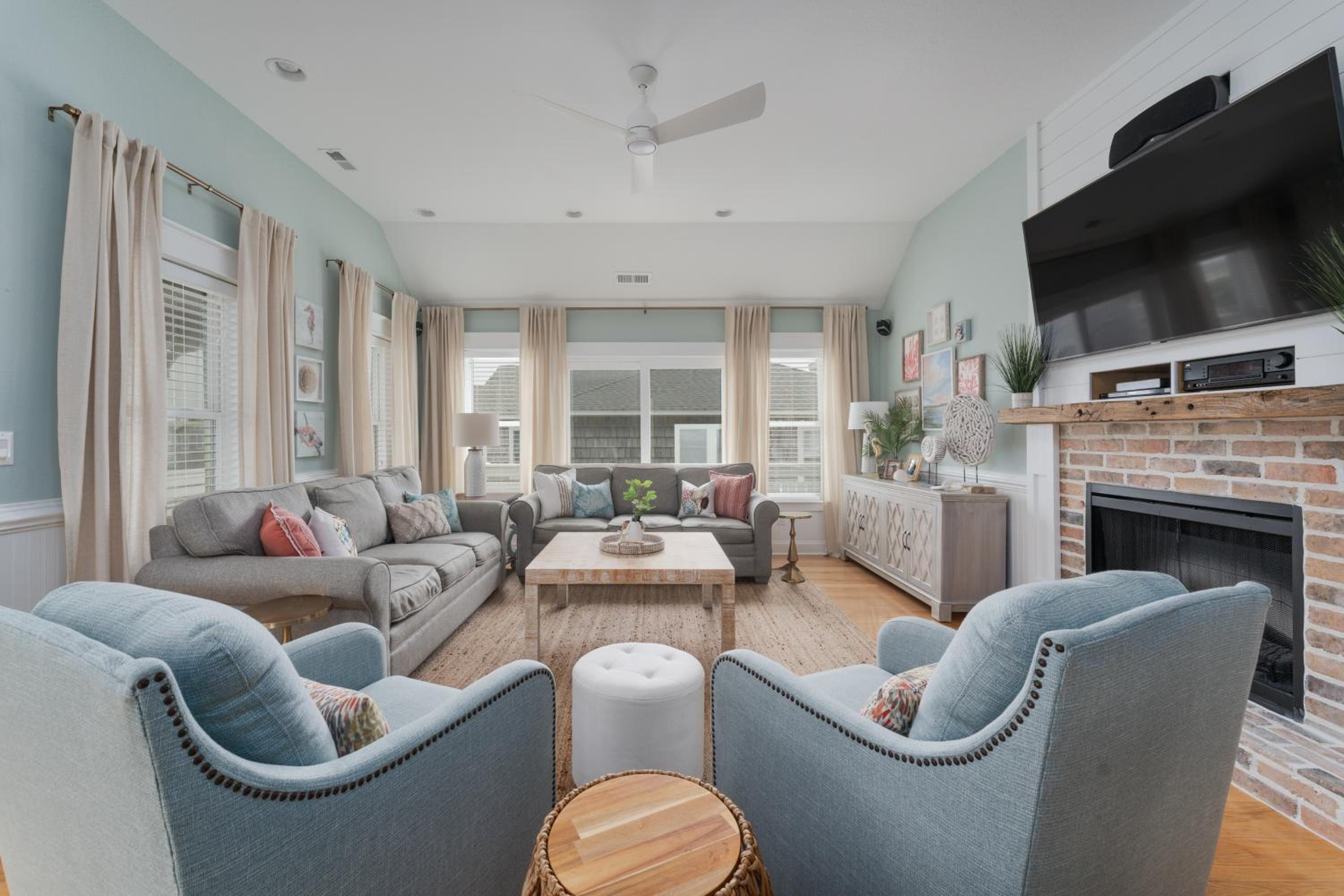 5435 - Carolina Gray by Resort Realty view 3