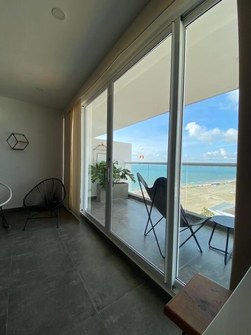 12 personas en Morros apto familiar frente al mar Cartagena 4 hab playa piscina