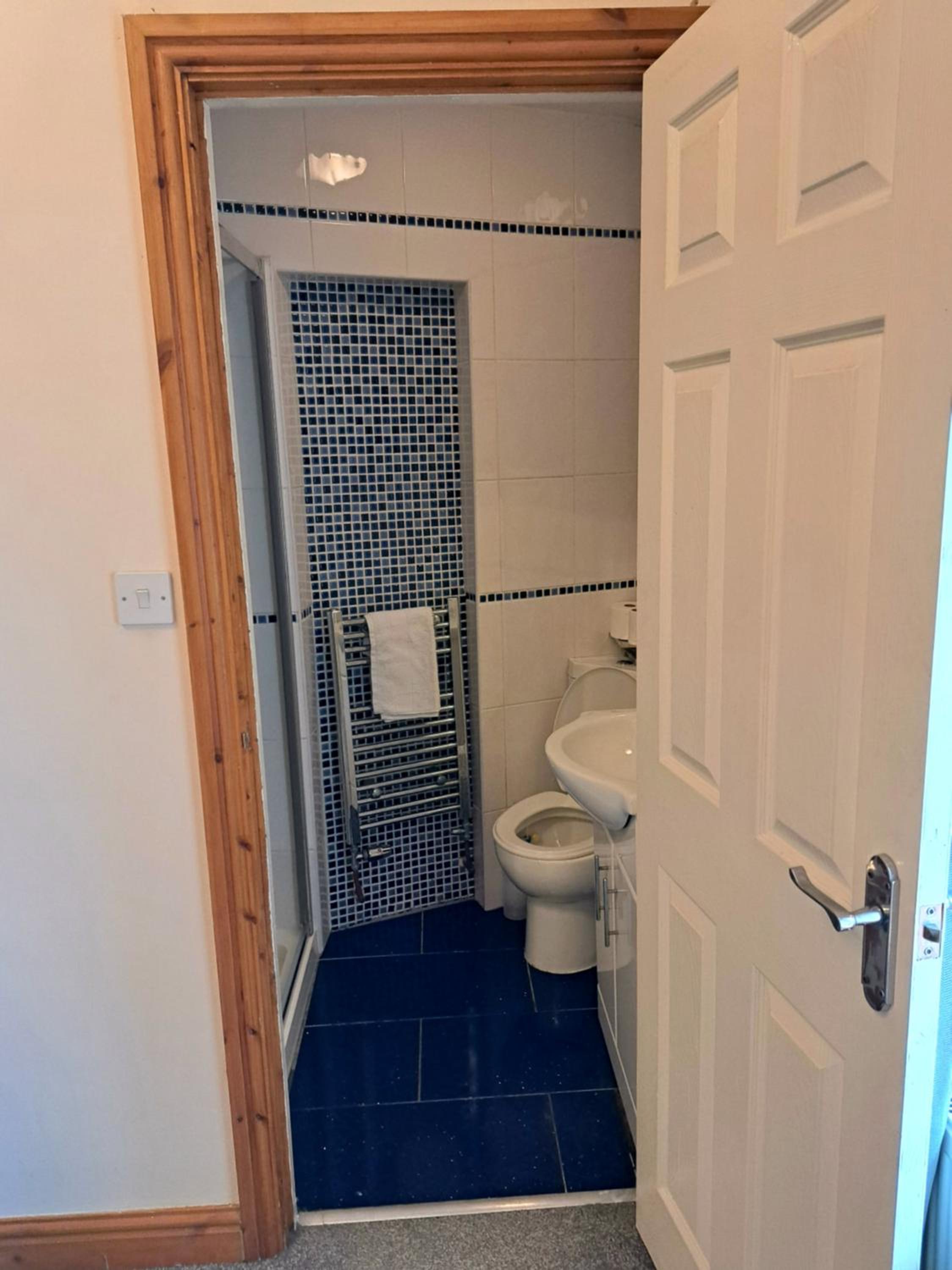 Rose Cottage Trecynon Traditional 2 bed cottage Zip World Beacons Bike