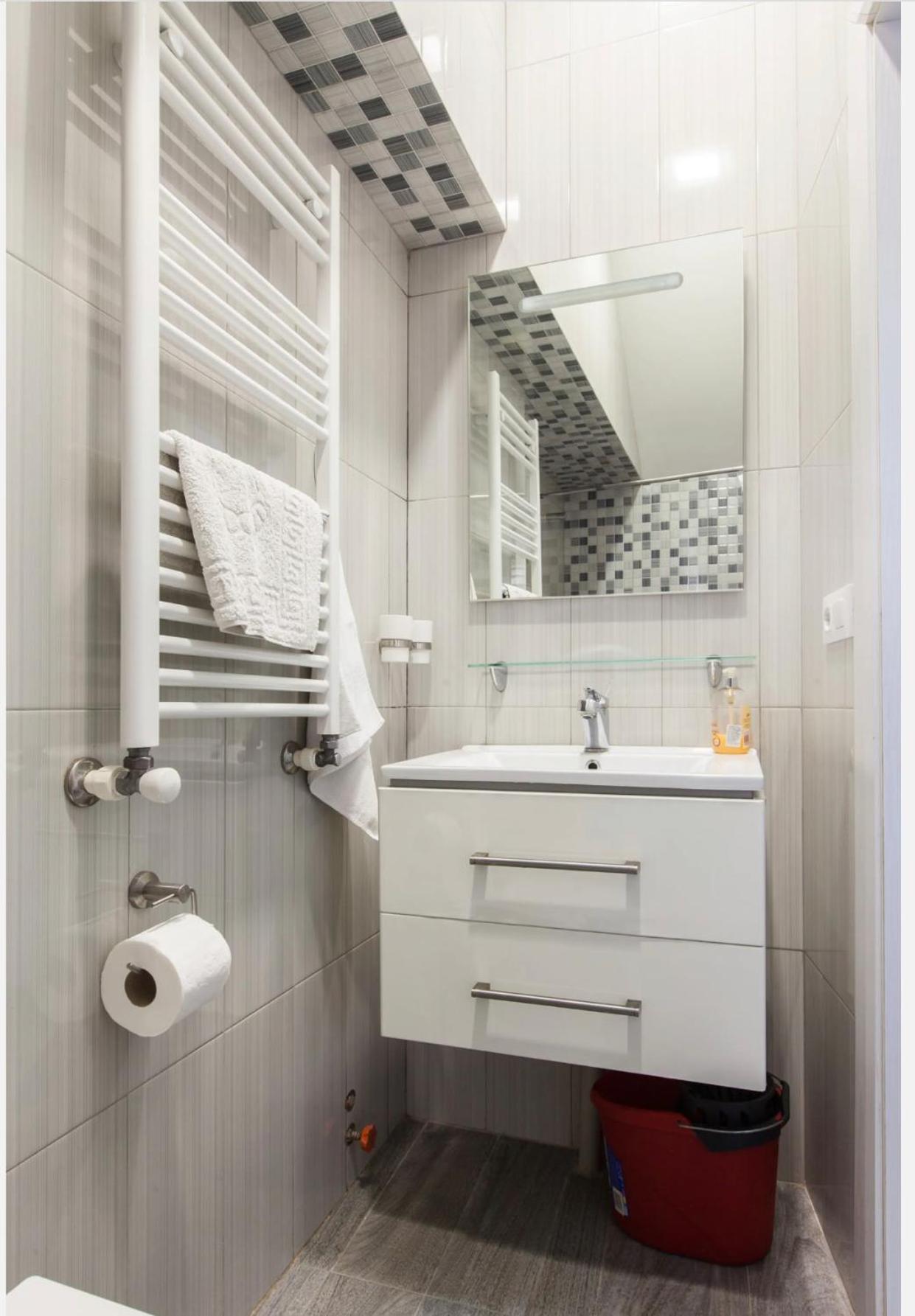 Apartment in the heart of old Tbilisi view 4