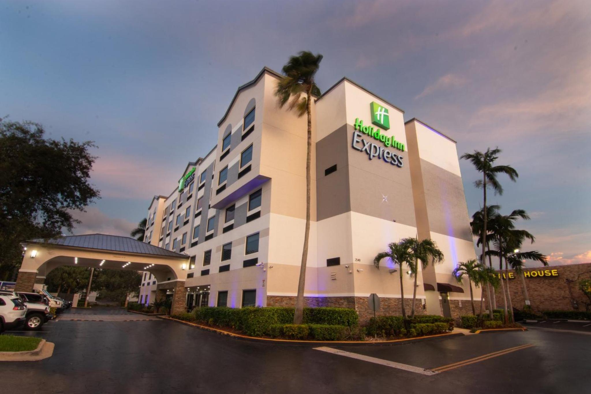 Fort Lauderdale Vacations - Holiday Inn Express and Suites Fort Lauderdale Airport West, an IHG Hotel - Property Image 5
