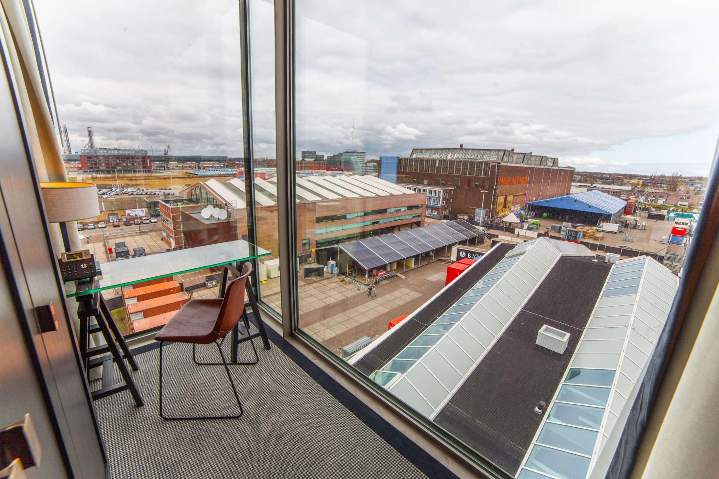 DoubleTree by Hilton Amsterdam - NDSM Wharf