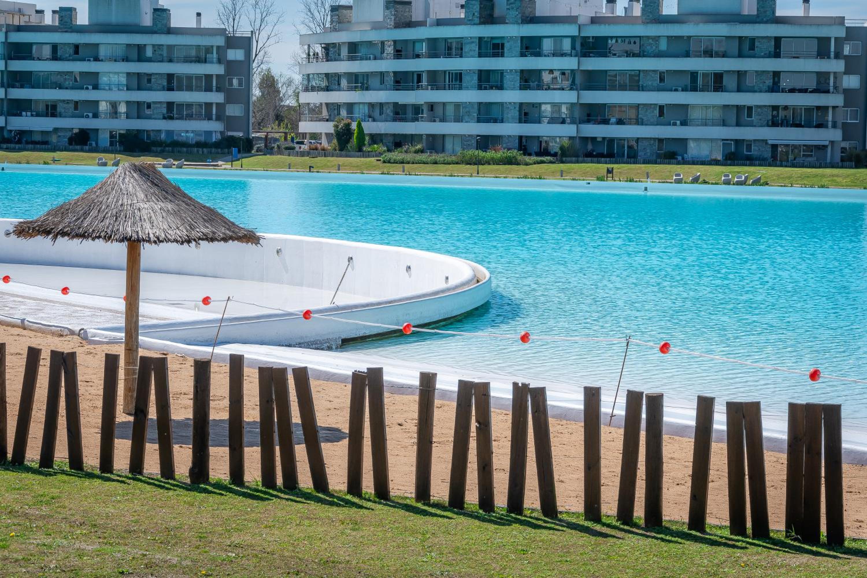 Your Oasis 2-BD Crystal Lagoon Pilar