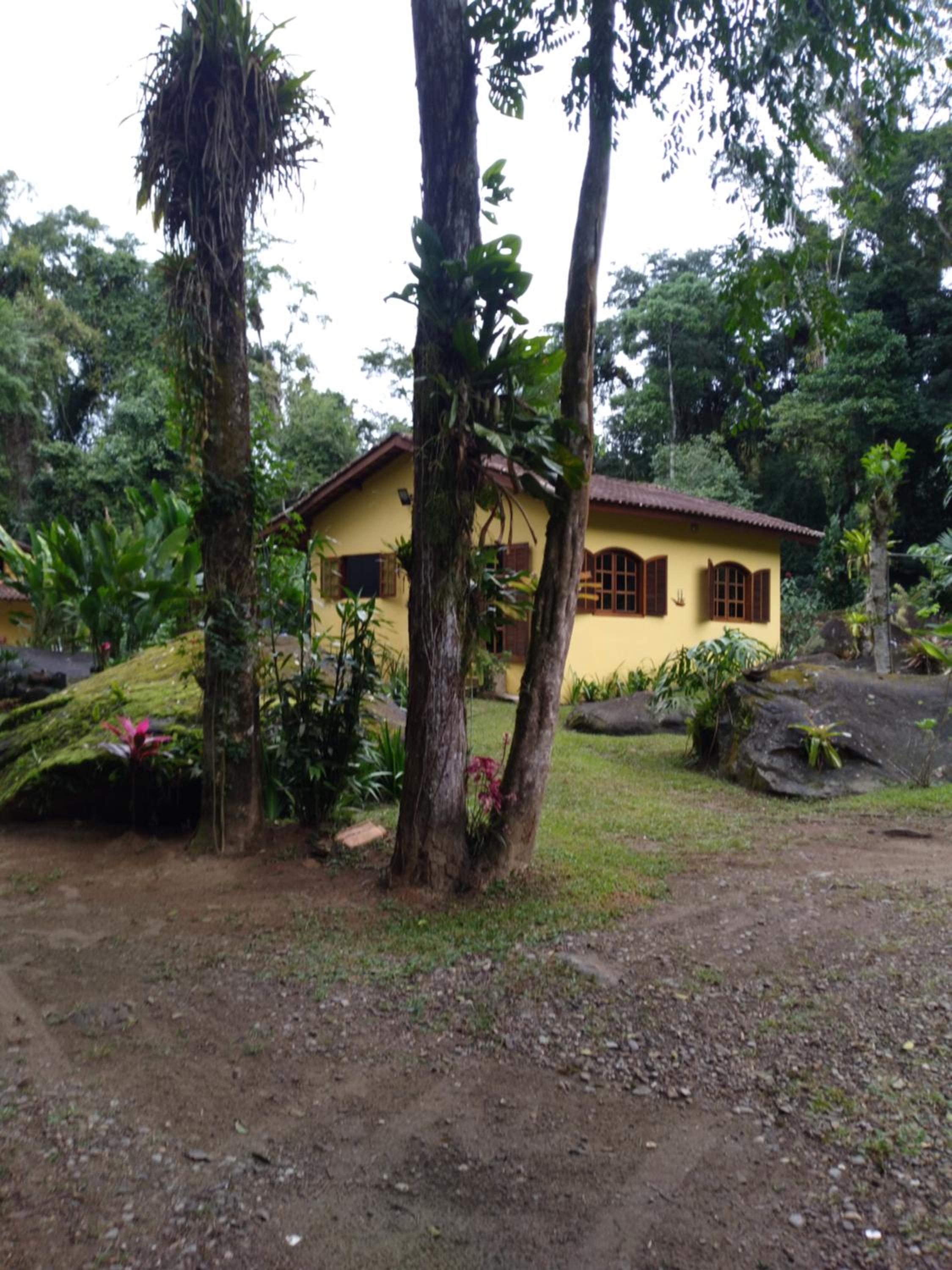 Recanto da Margo 2, casa com acesso a cachoeira até 10 pessoas