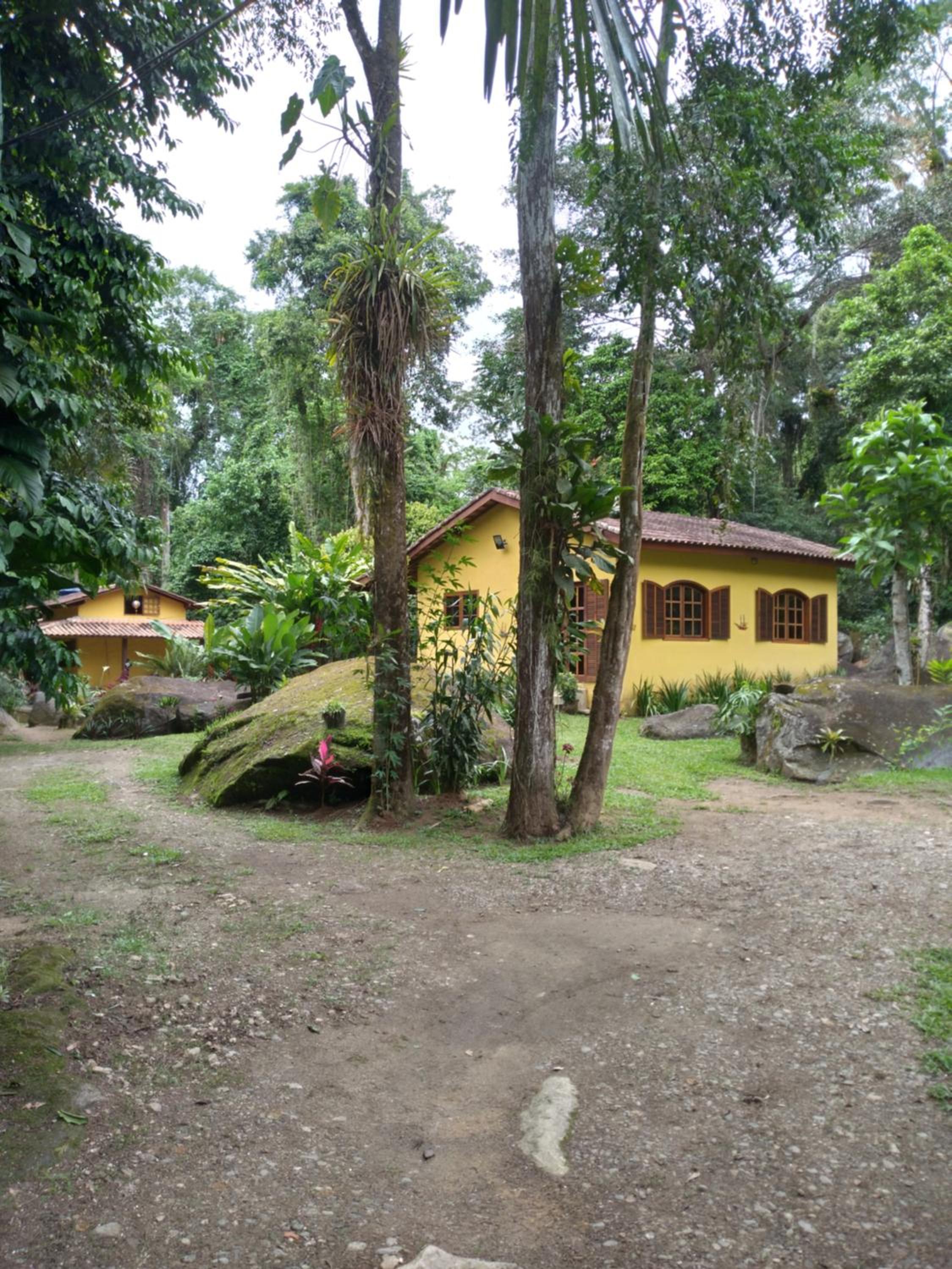 Recanto da Margo 2, casa com acesso a cachoeira até 10 pessoas