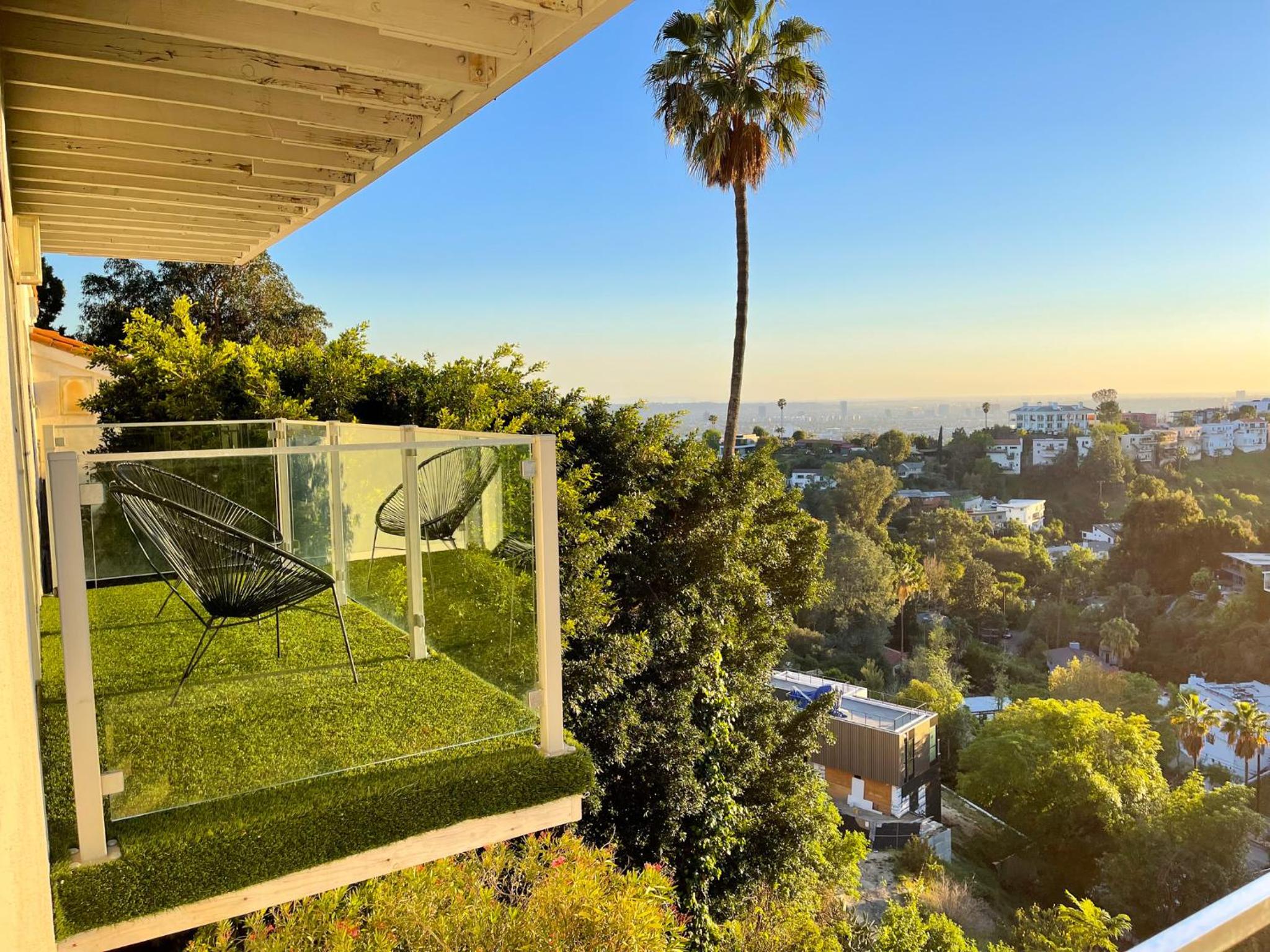 Stunning Views Hollywood Hills Lux Living
