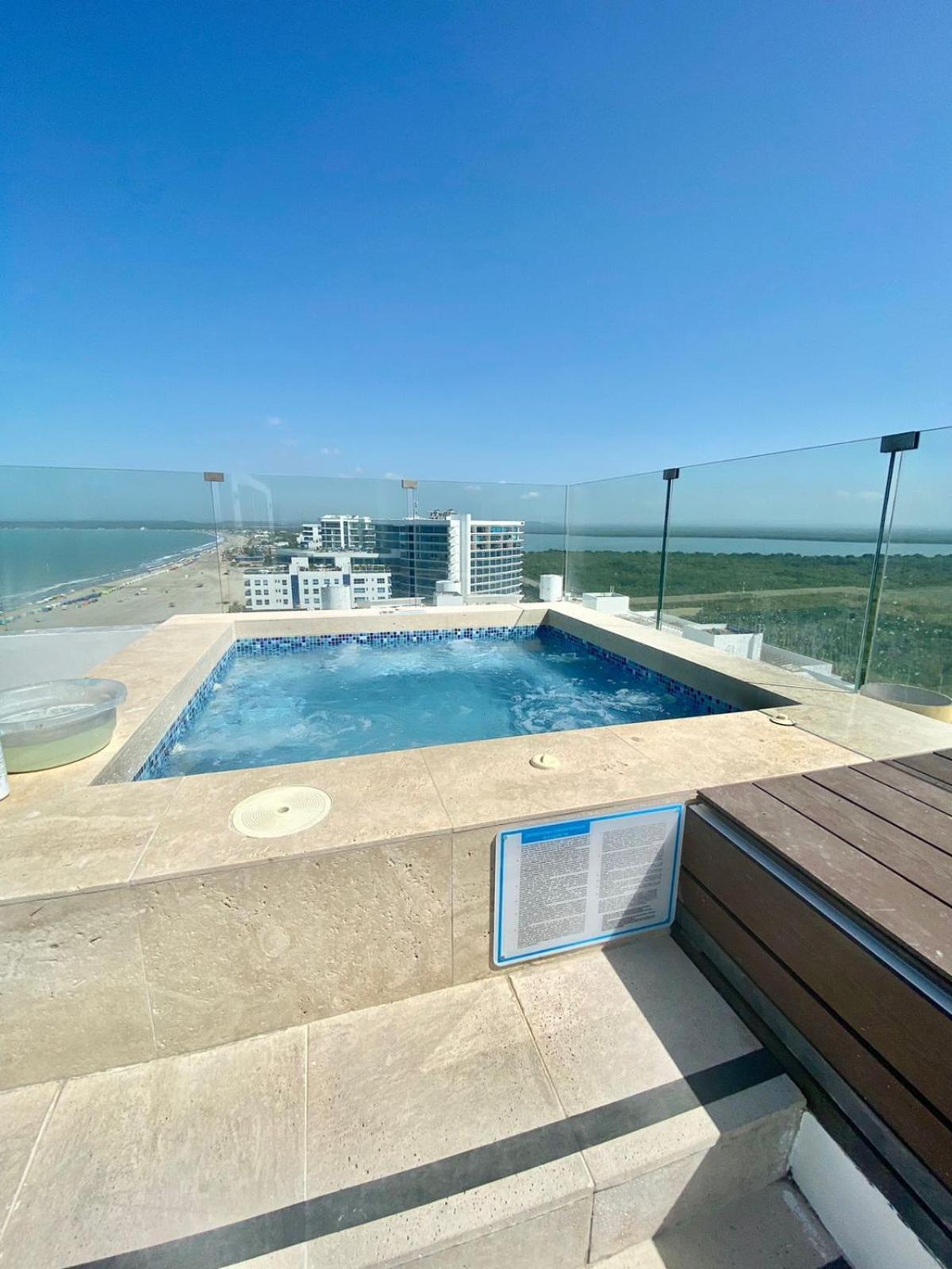 12 personas en Morros apto familiar frente al mar Cartagena 4 hab playa piscina