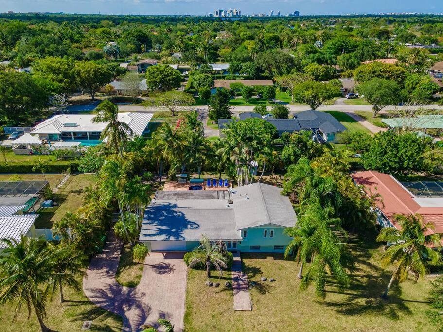 Miami Dream Home/ Pool/Jacuzzi/ Fire Pit