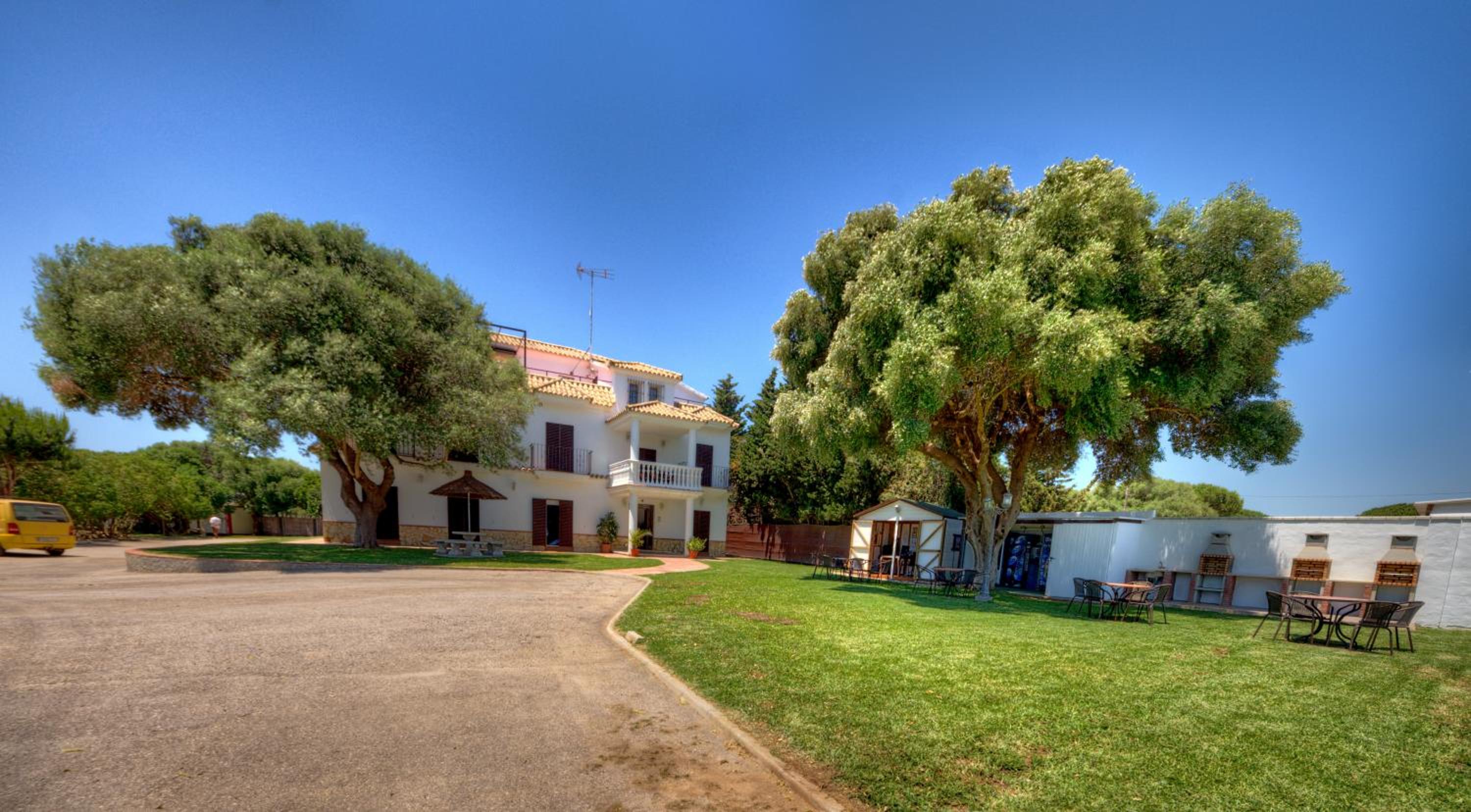Apartamentos Costa Trafalgar