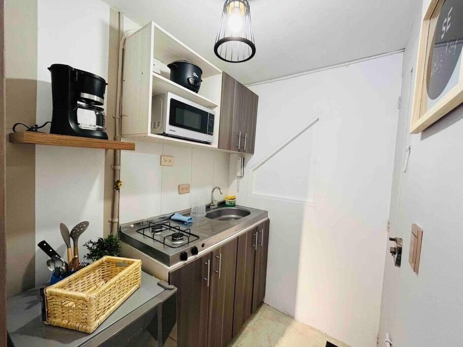 hermoso aparta estudio.