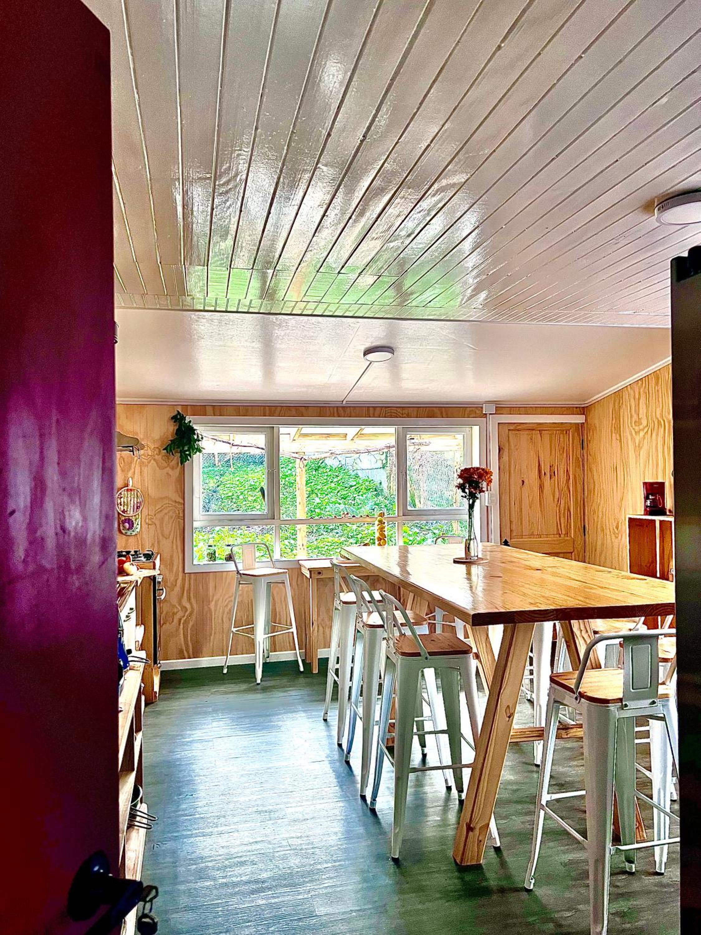 Refugio Ballena Hostel