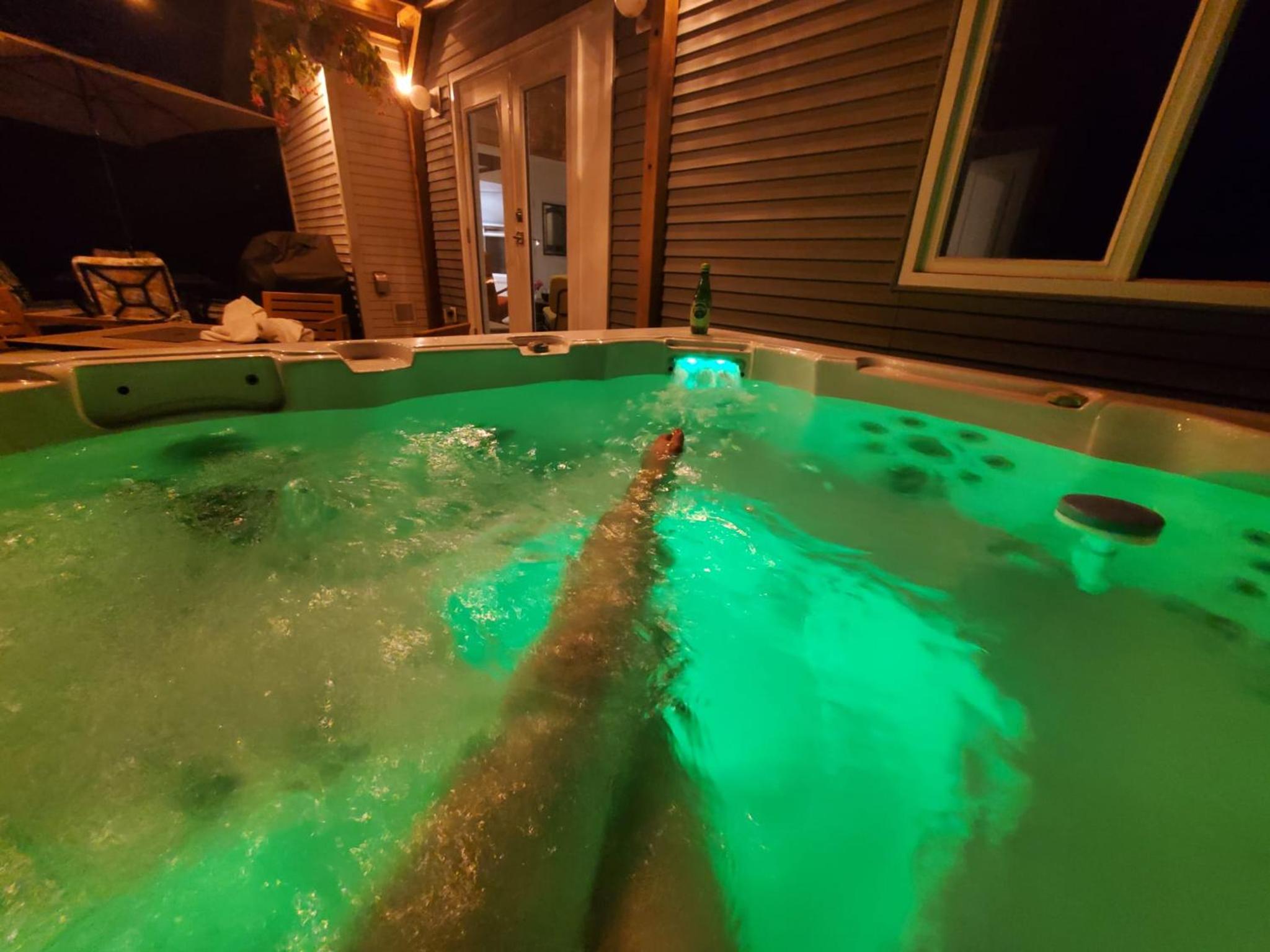 Charming Kelowna Haven with Hot Tub, Parking & Pet Friendly