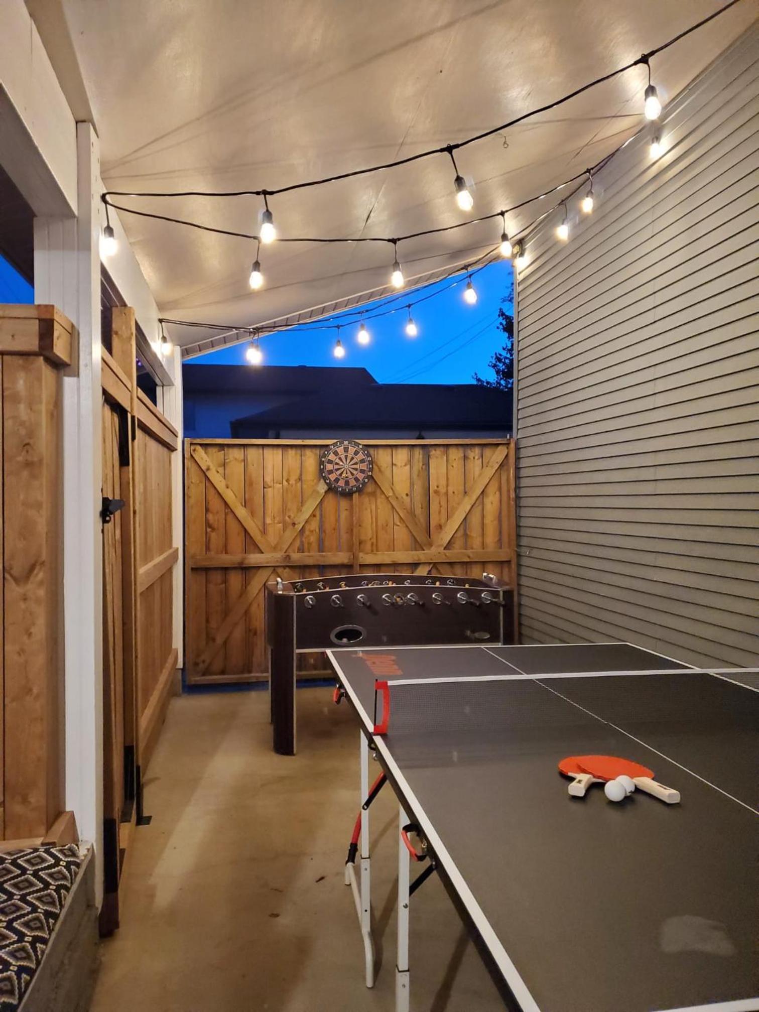 Charming Kelowna Haven with Hot Tub, Parking & Pet Friendly