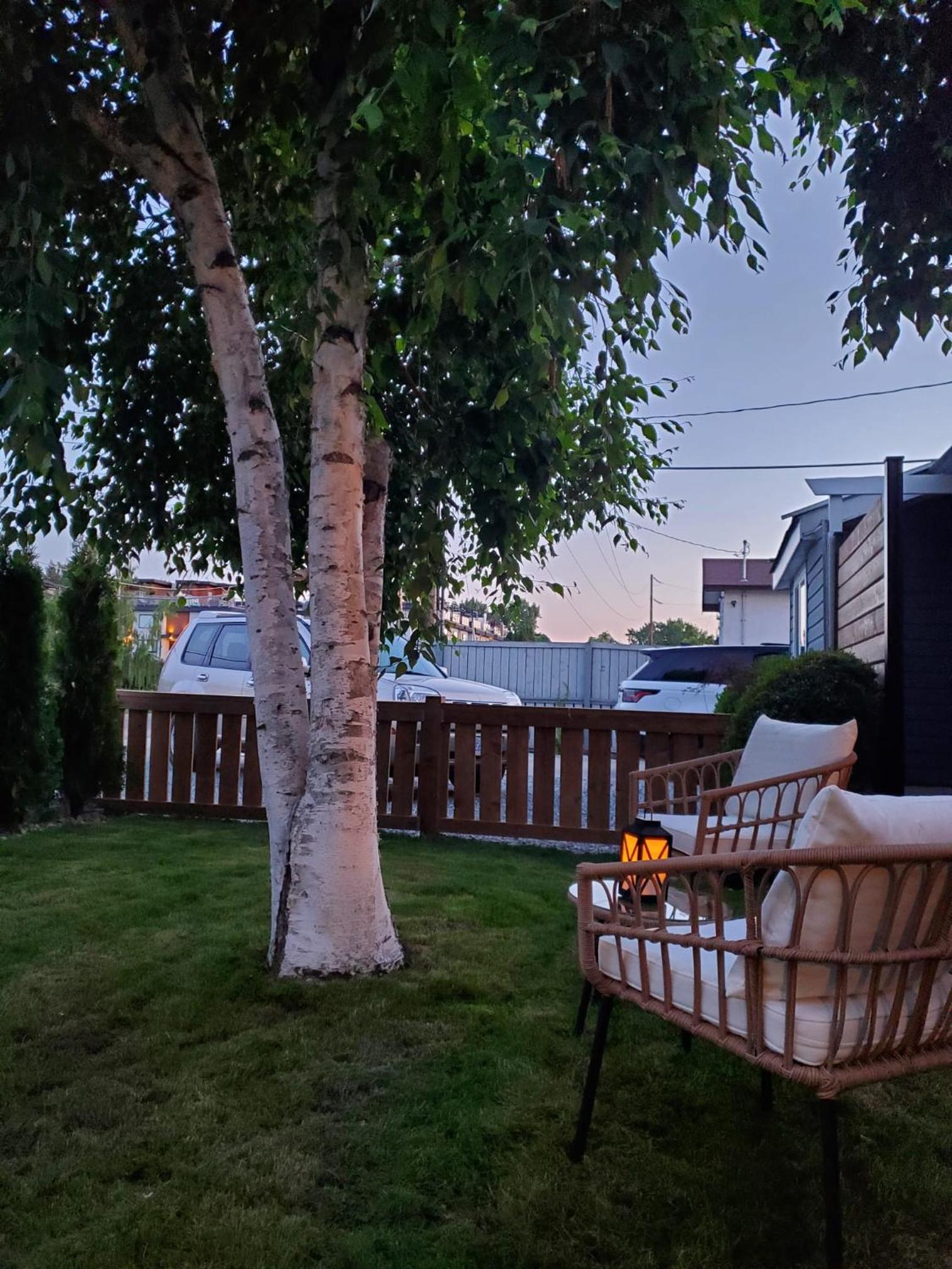 Charming Kelowna Haven with Hot Tub, Parking & Pet Friendly