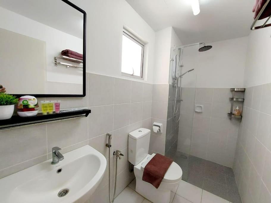 Alanis Guest House-GatewayKLIA-NetflixWifi