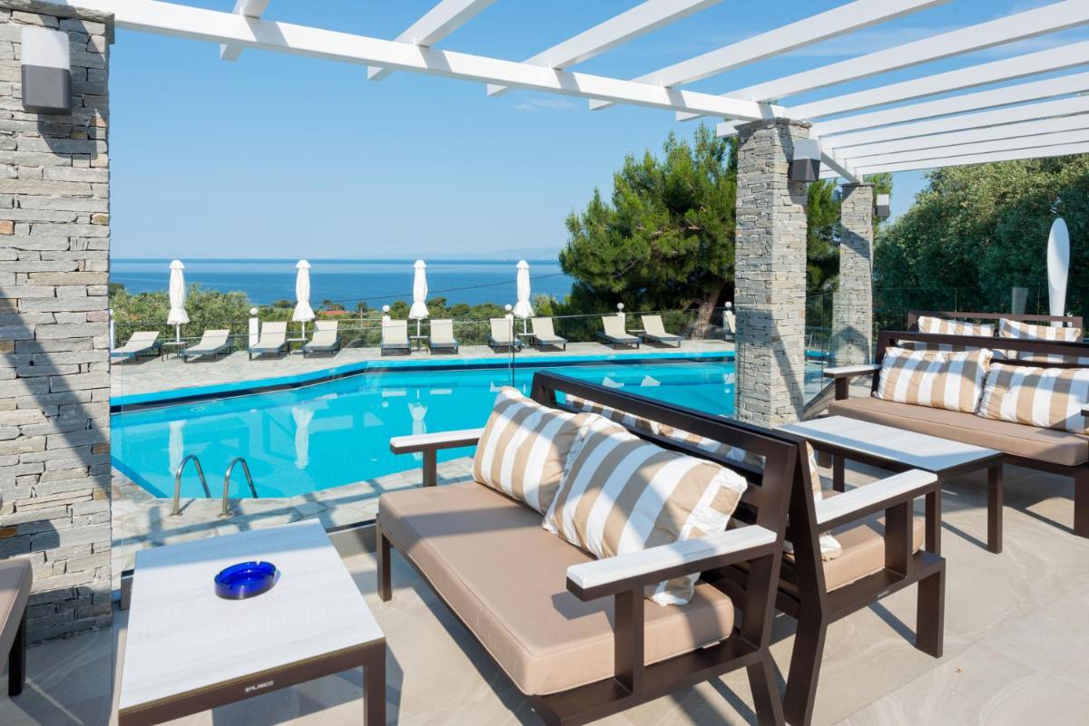 outdoor BBQ area
