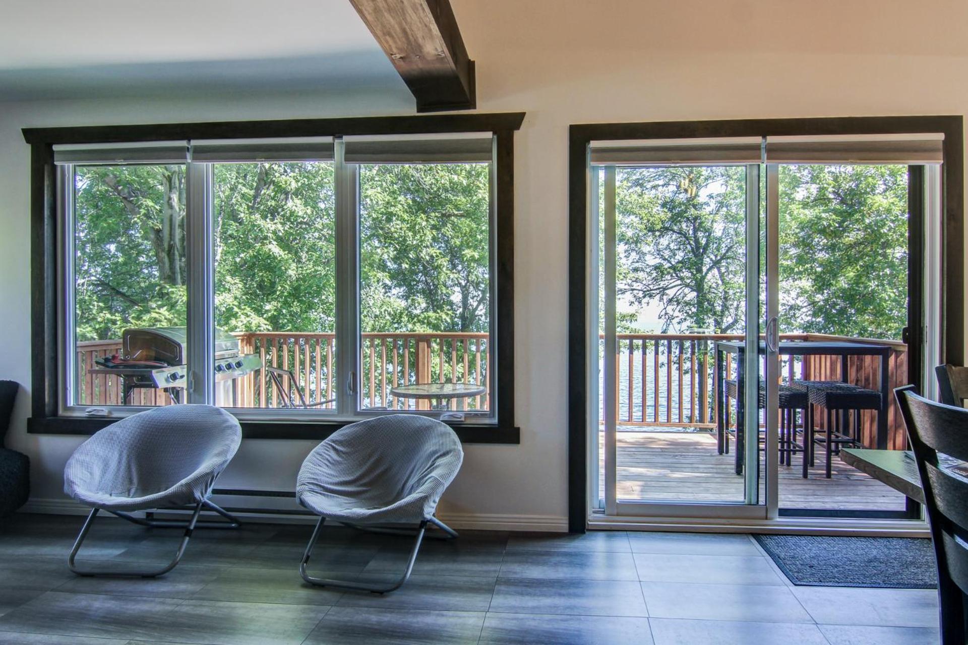 Magnifique chalet au bord du Lac-Saint-Jean