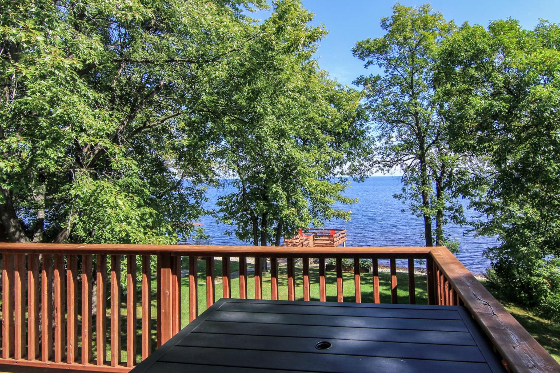 Magnifique chalet au bord du Lac-Saint-Jean