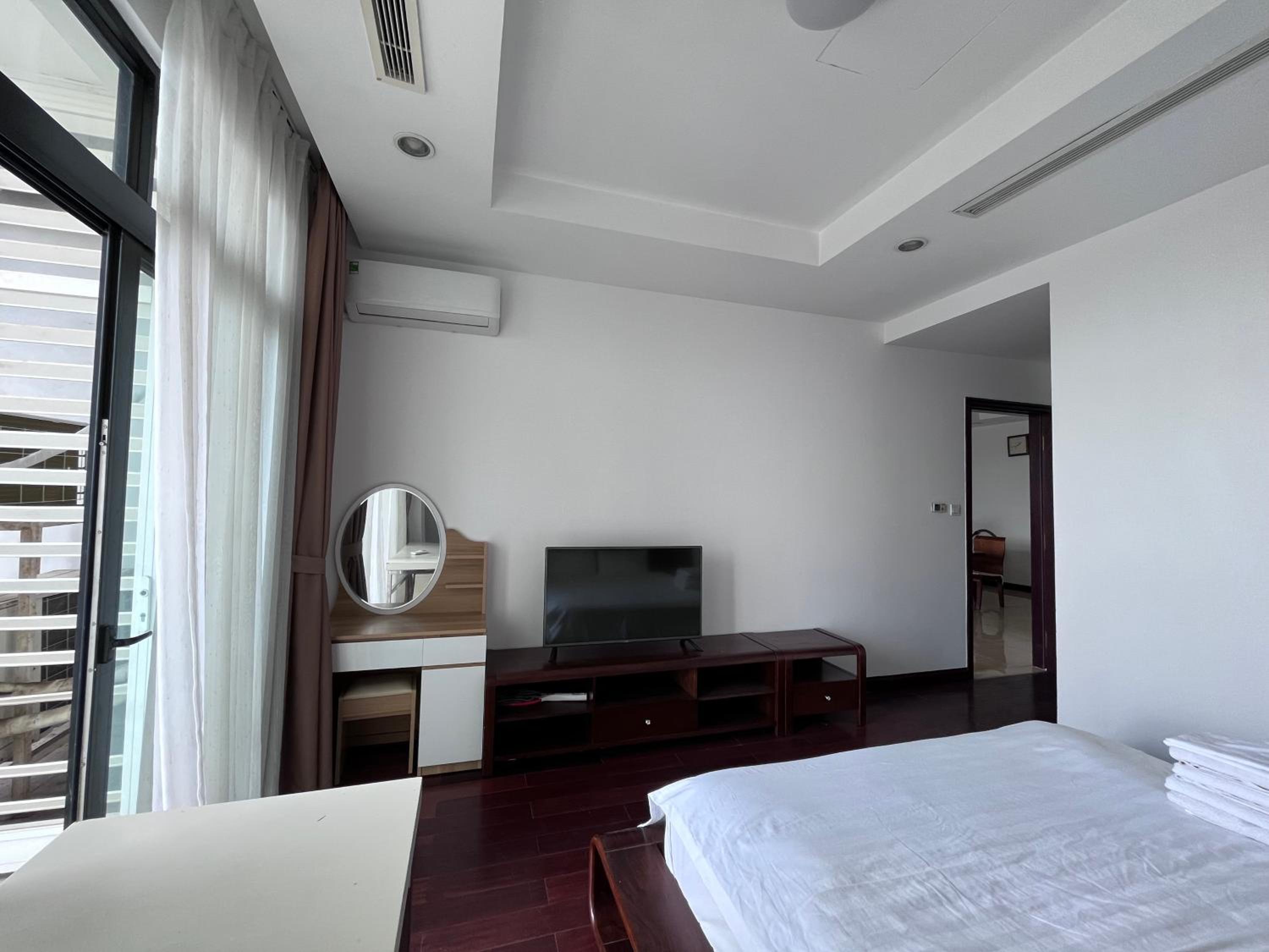Vinhomes Royal City Luxury Apartment 2 Br