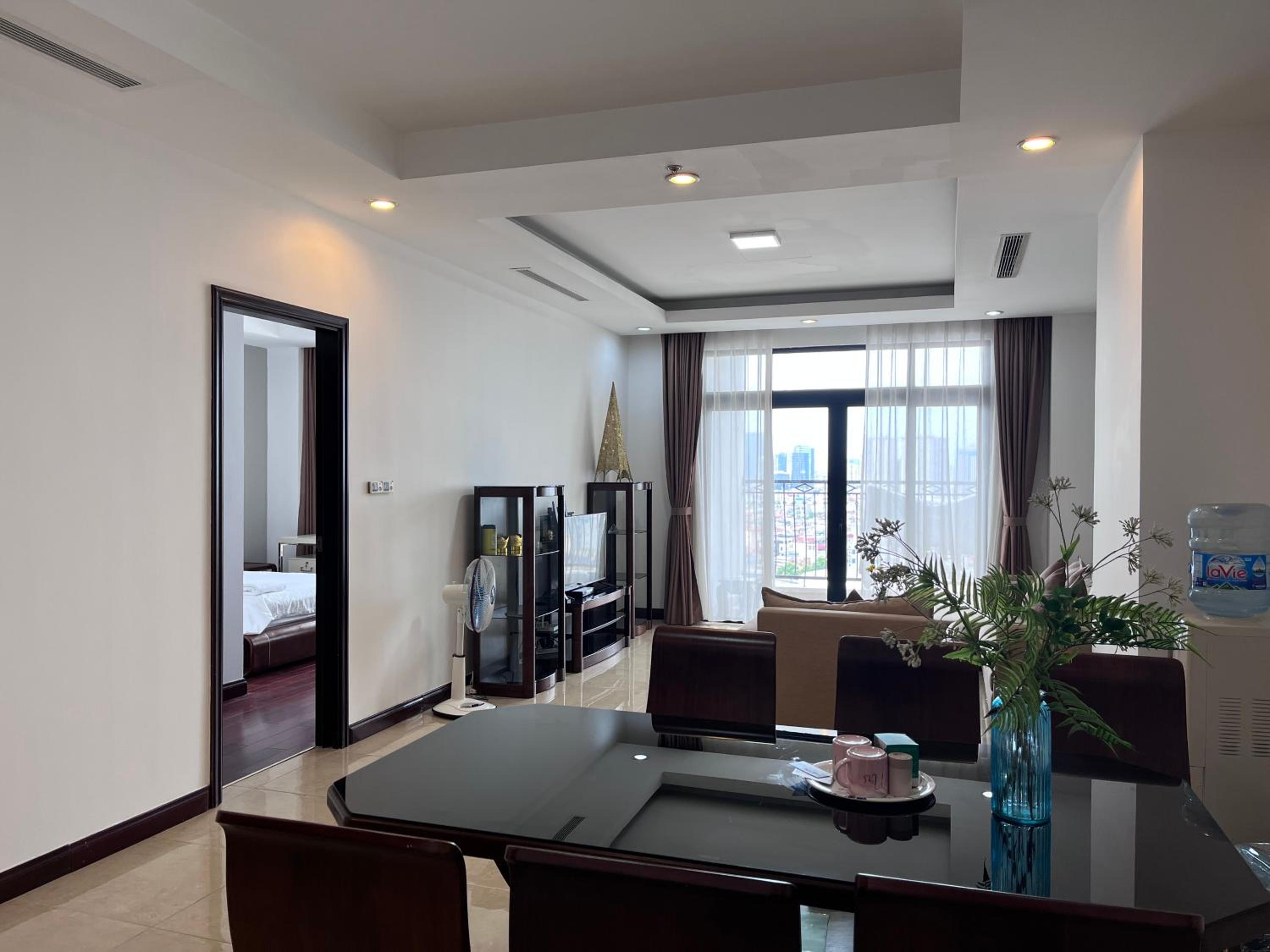 Vinhomes Royal City Luxury Apartment 2 Br