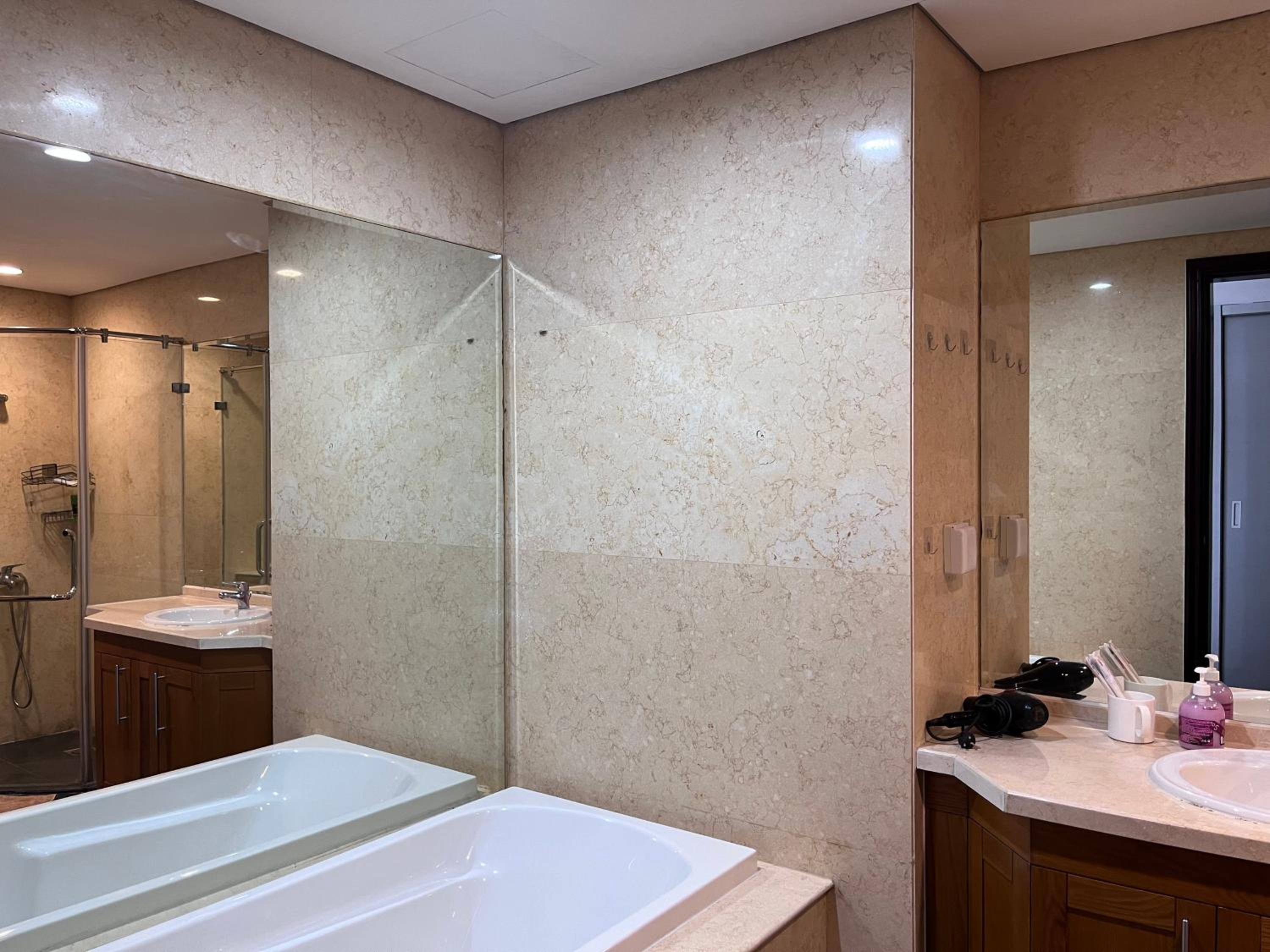 Vinhomes Royal City Luxury Apartment 2 Br