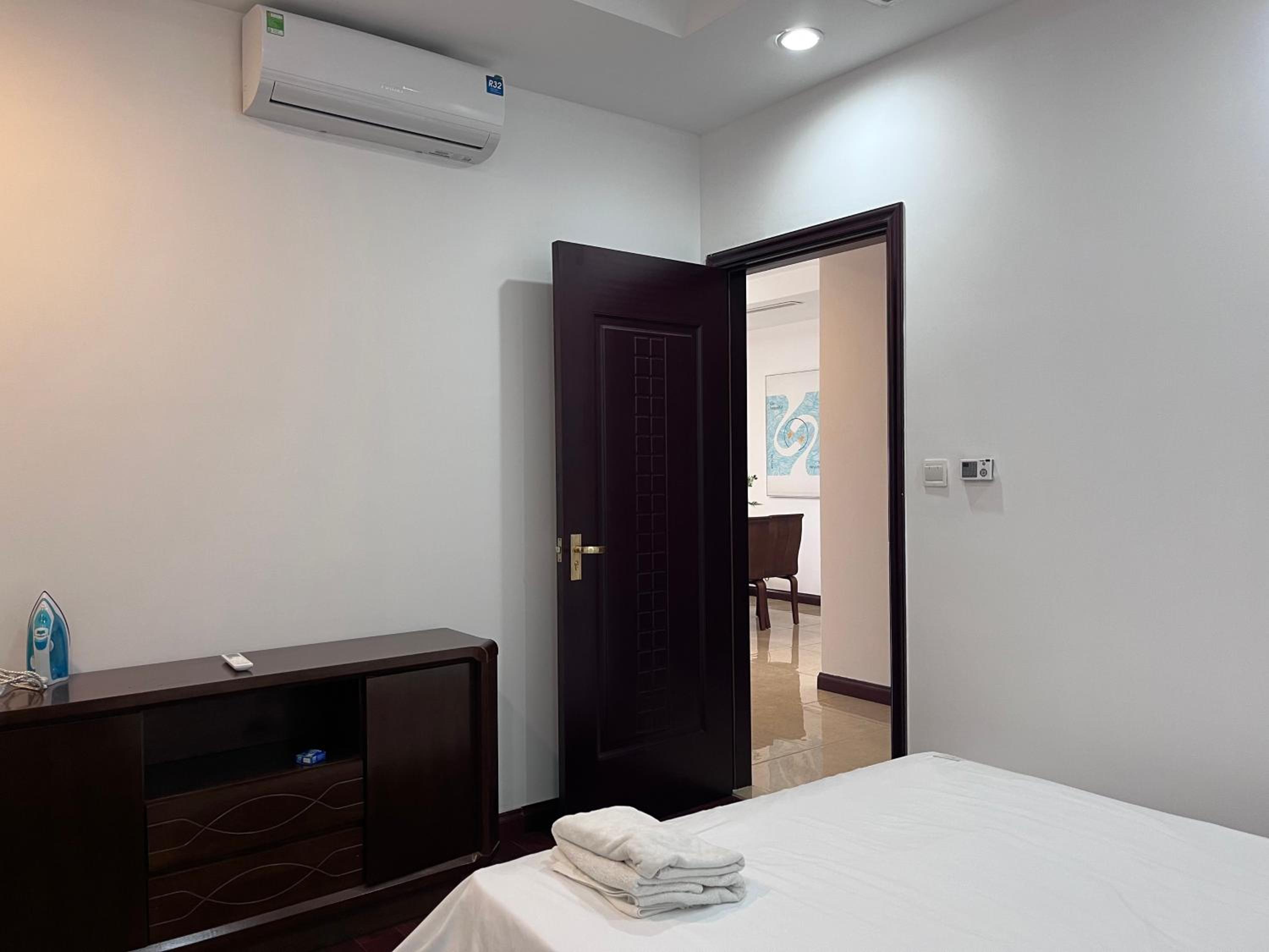 Vinhomes Royal City Luxury Apartment 2 Br
