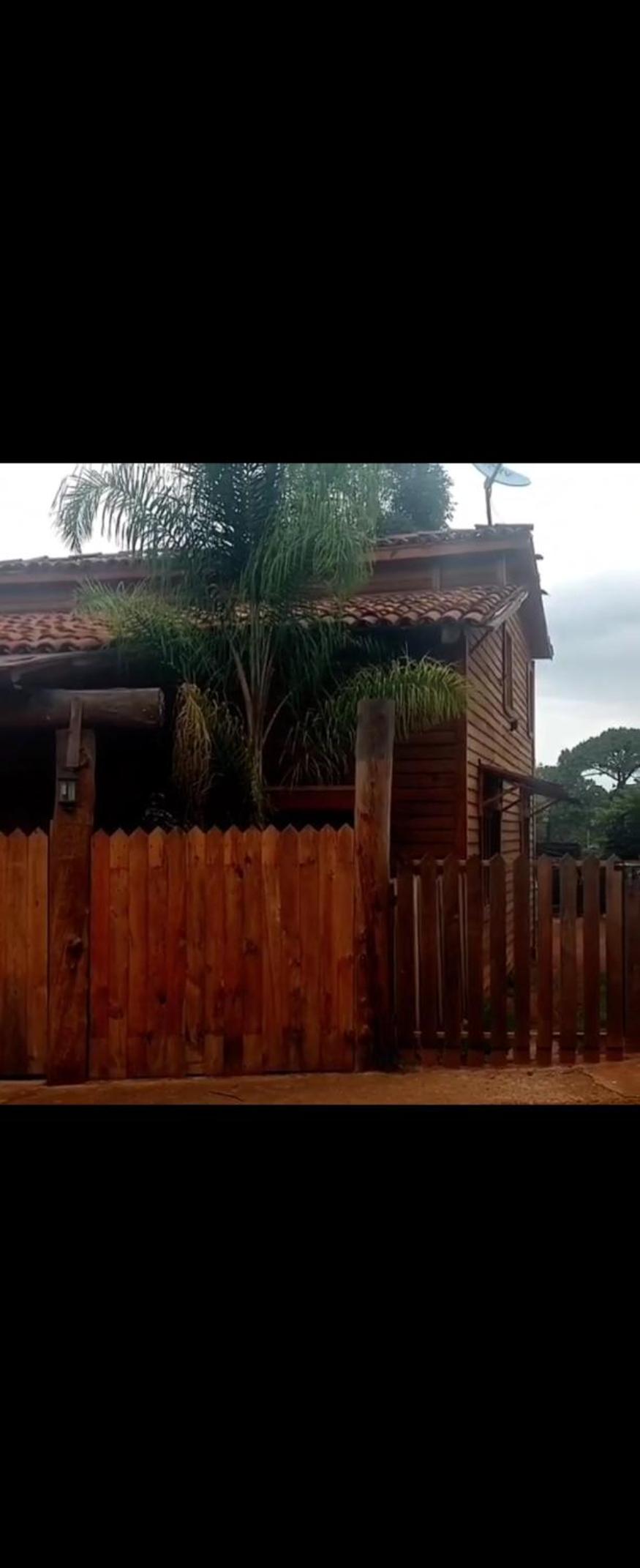 Preciosa cabaña rústica