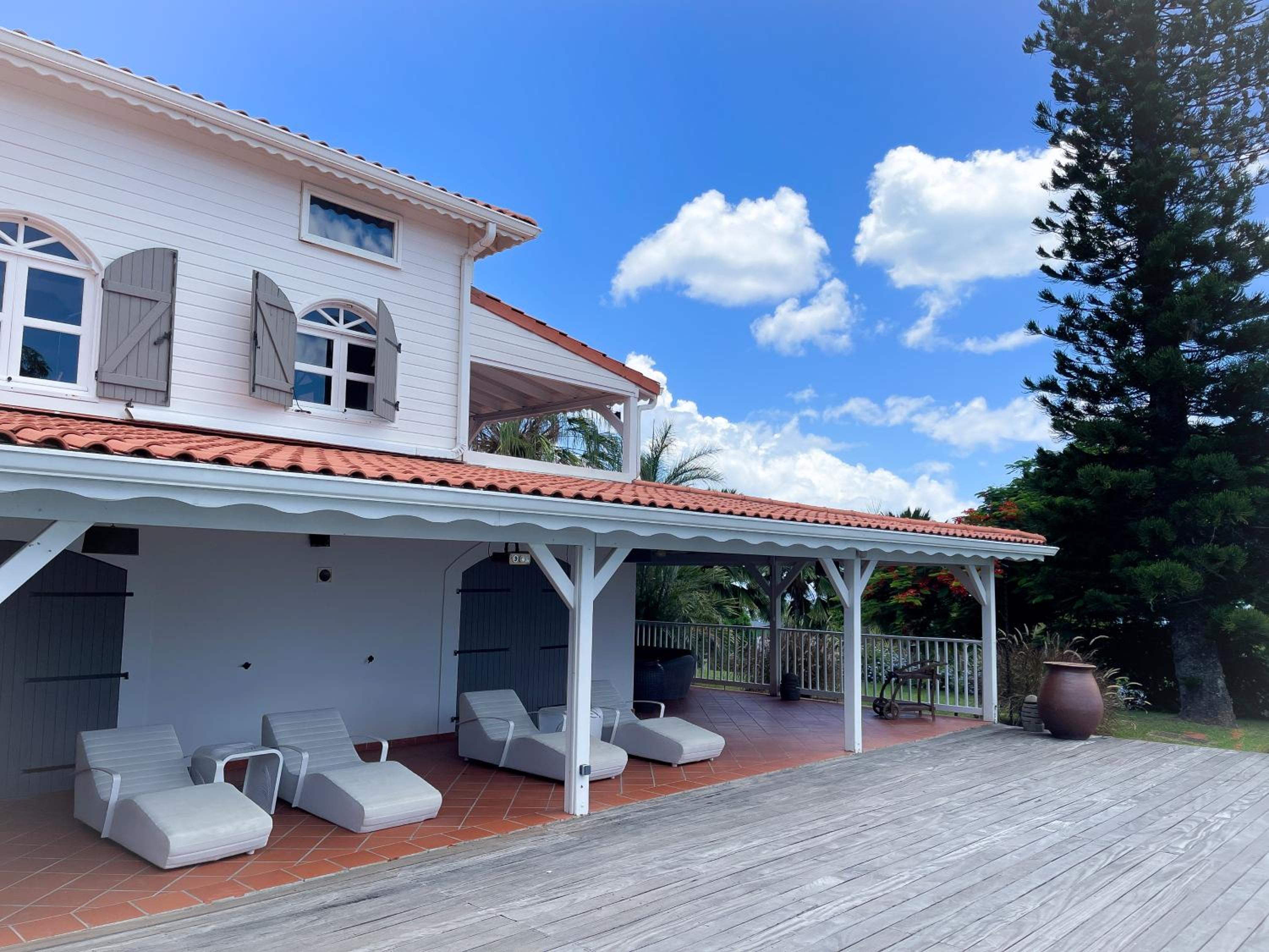 Villa Jouanacaera