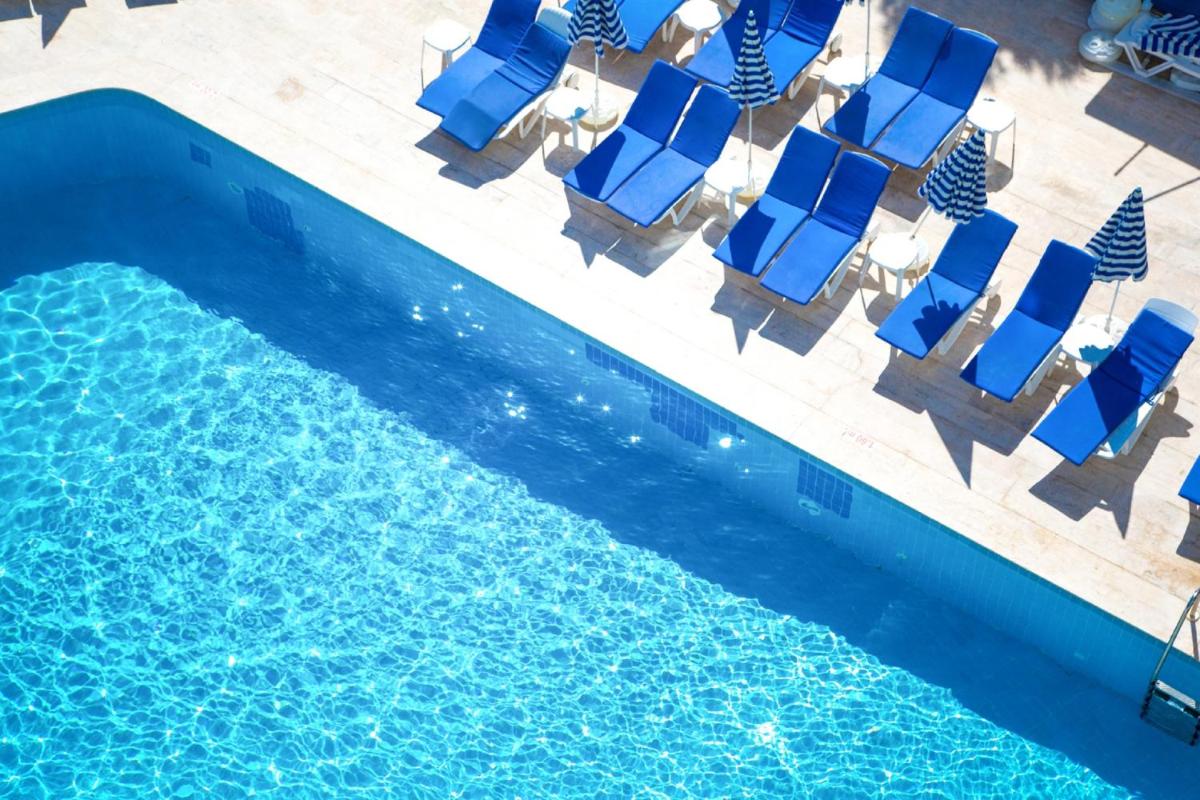 Ponz Hotel - Image 14