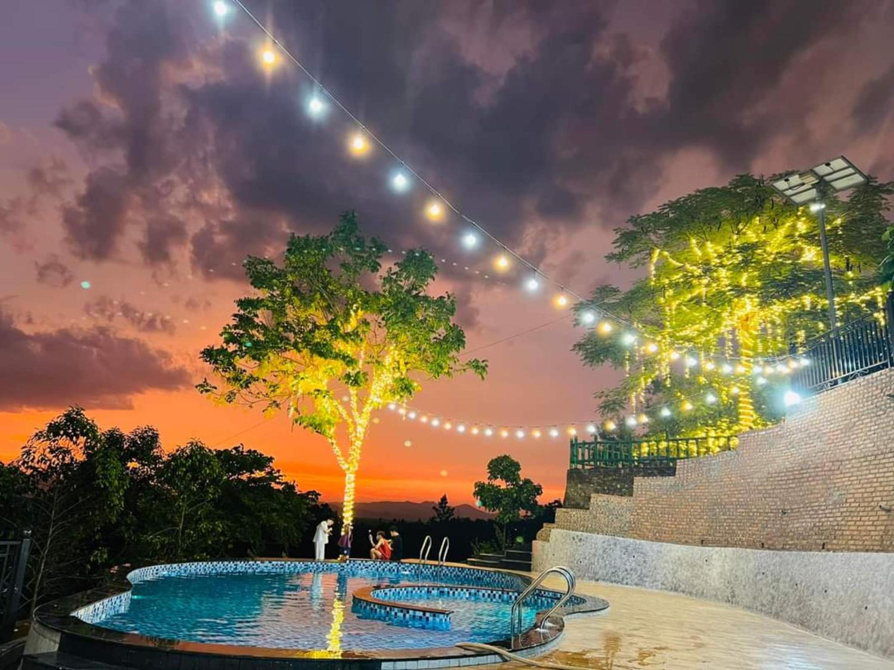 Mây Trắng Farmstay Villas Venuestay view 3