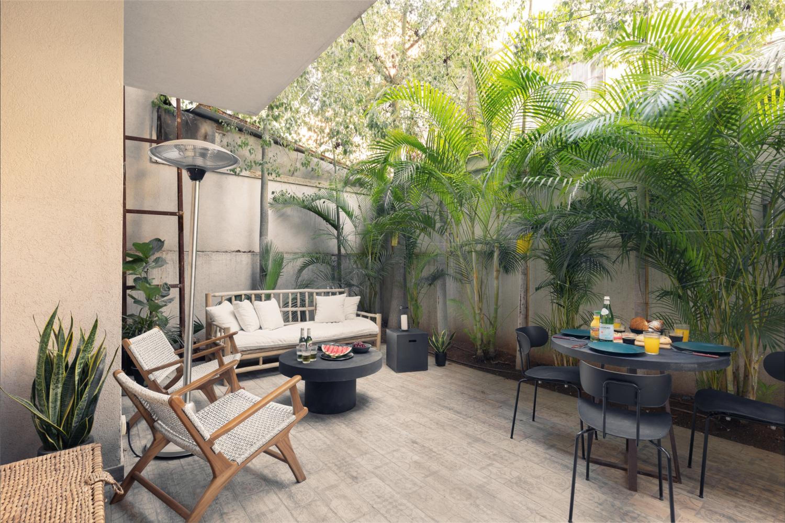 Urban Oasis Patio Bliss by Sea N' Rent view 2
