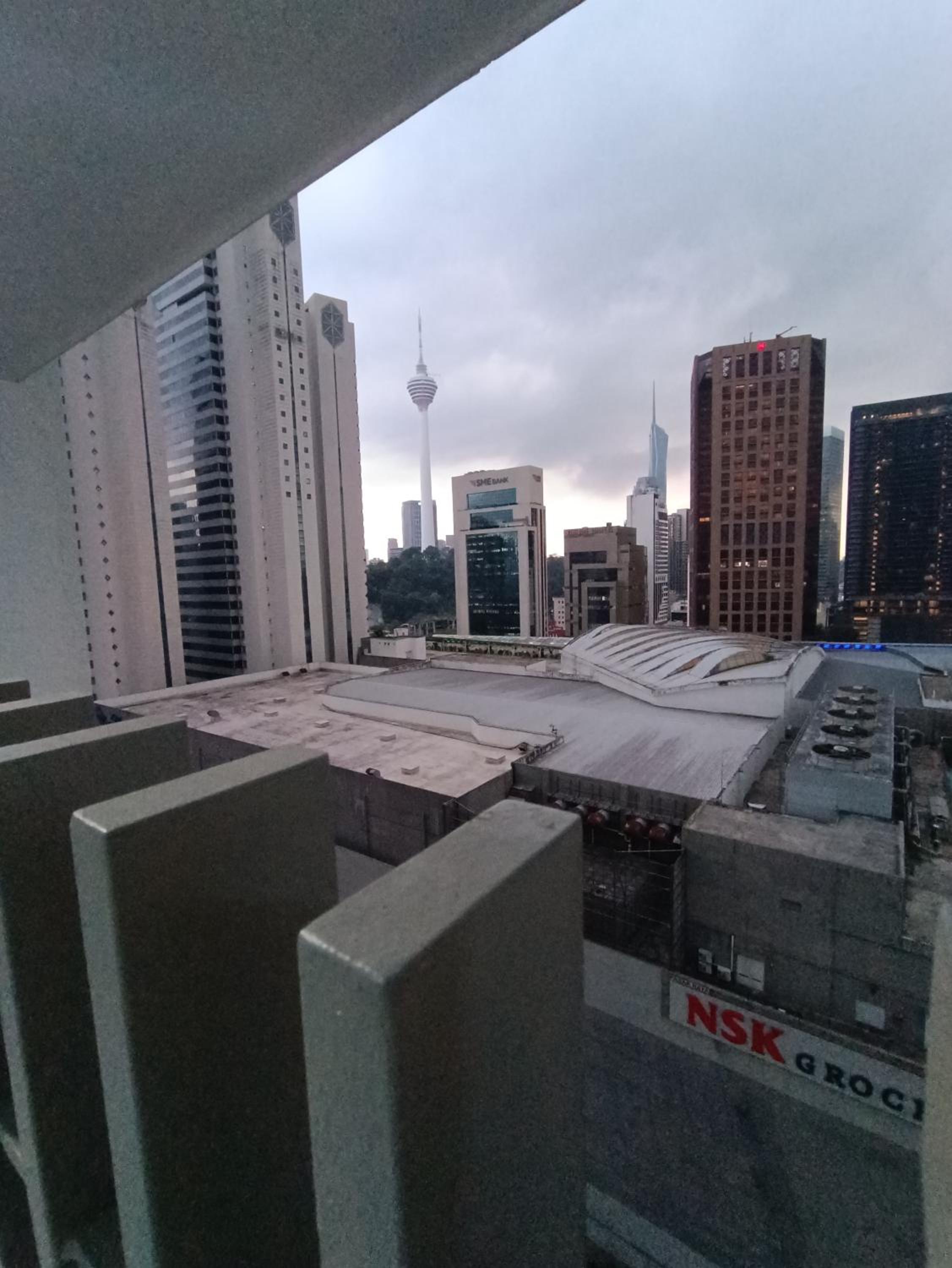 CL 11B Modern Infinity Pool KLCC