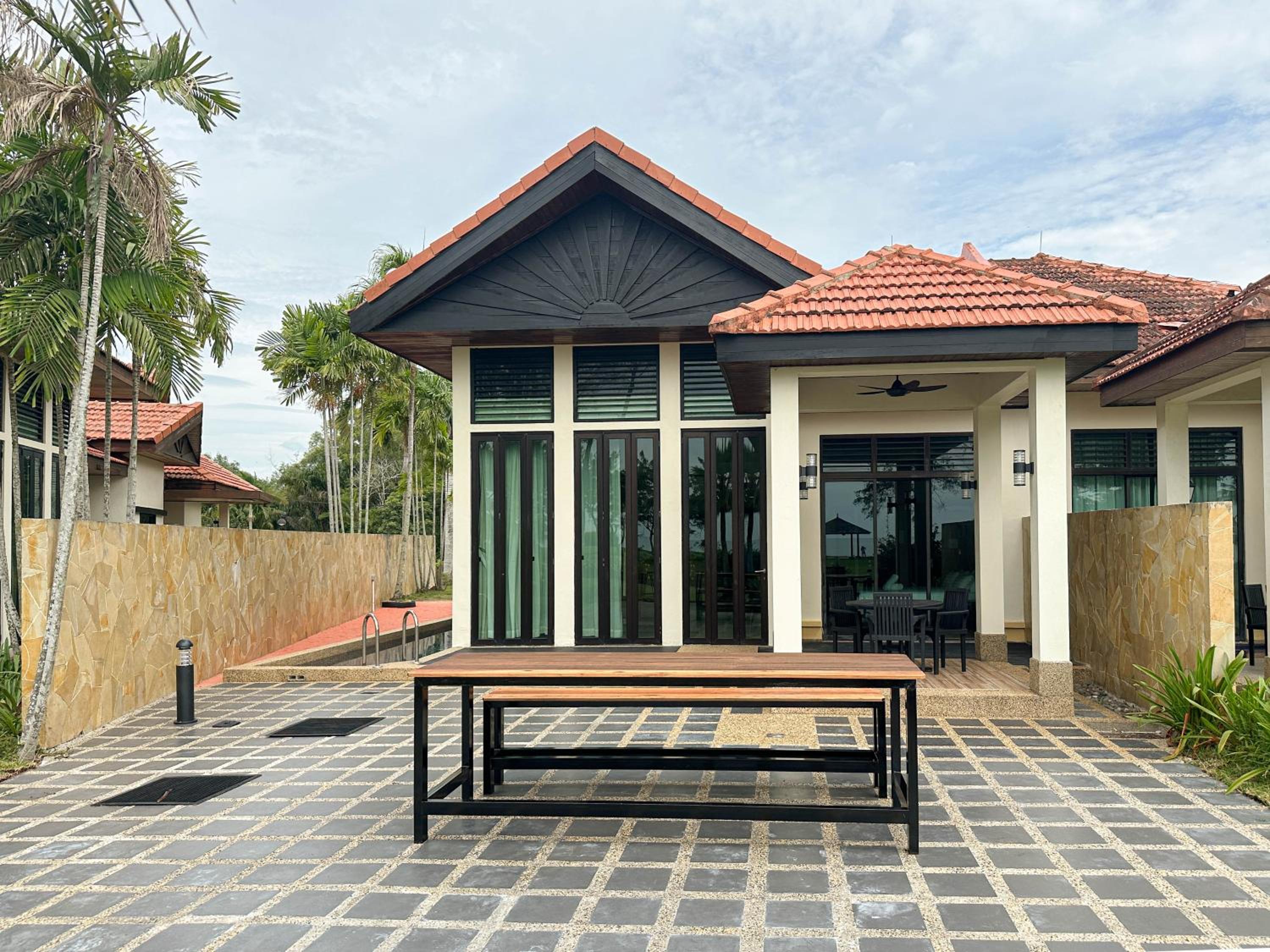 Bonheur at Karambunai