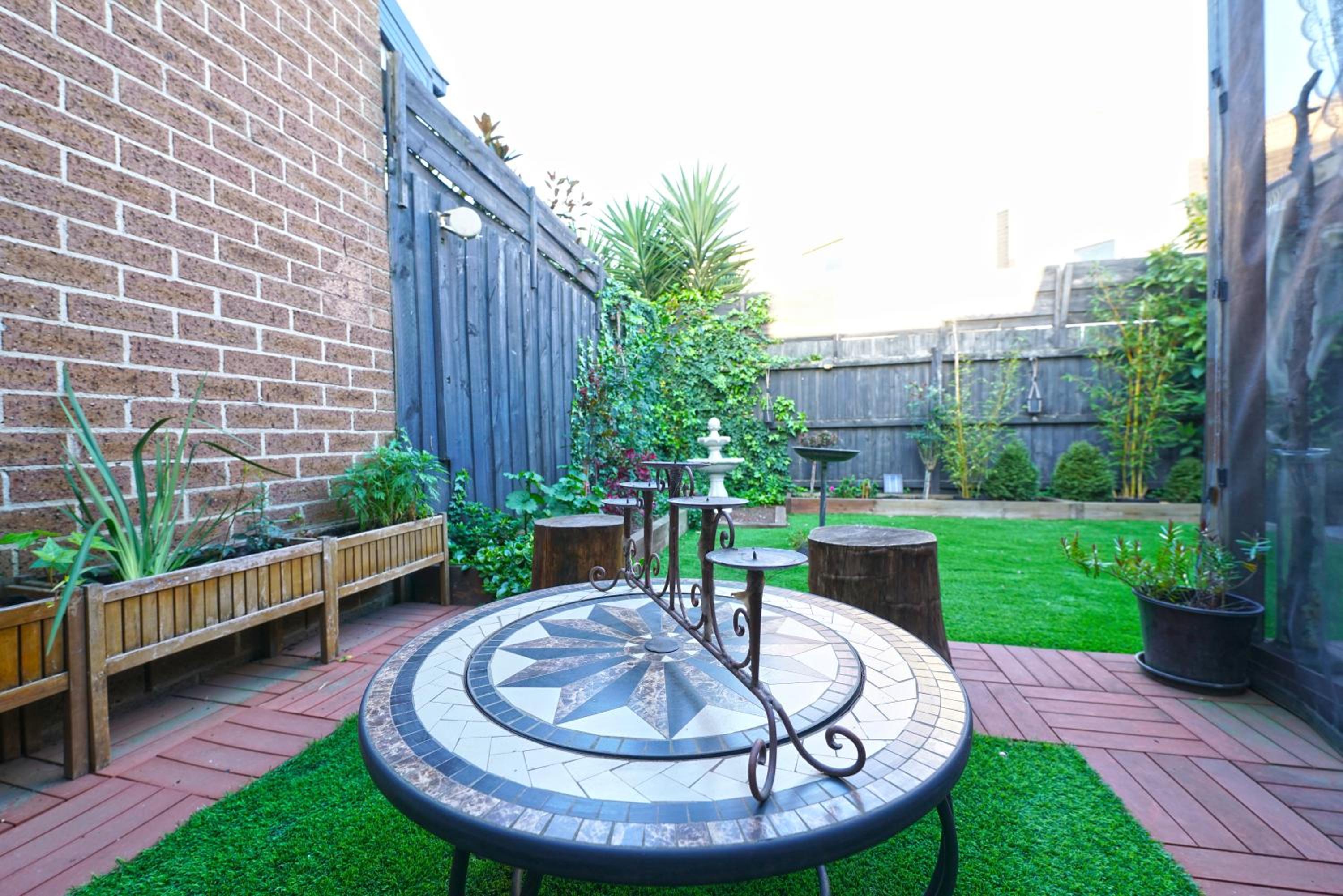 Fawkner Modern 3BR House Netflix WiFi Parking