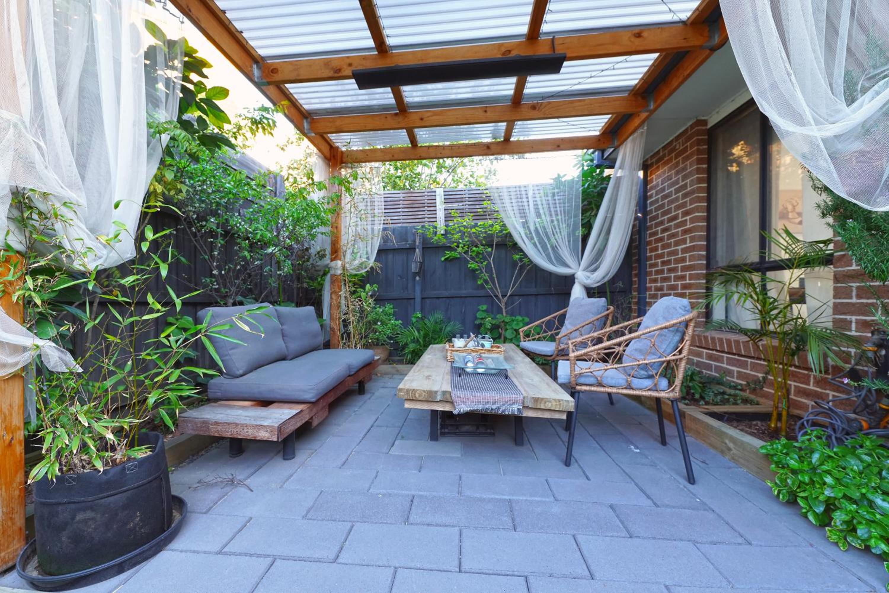Fawkner Modern 3BR House Netflix WiFi Parking