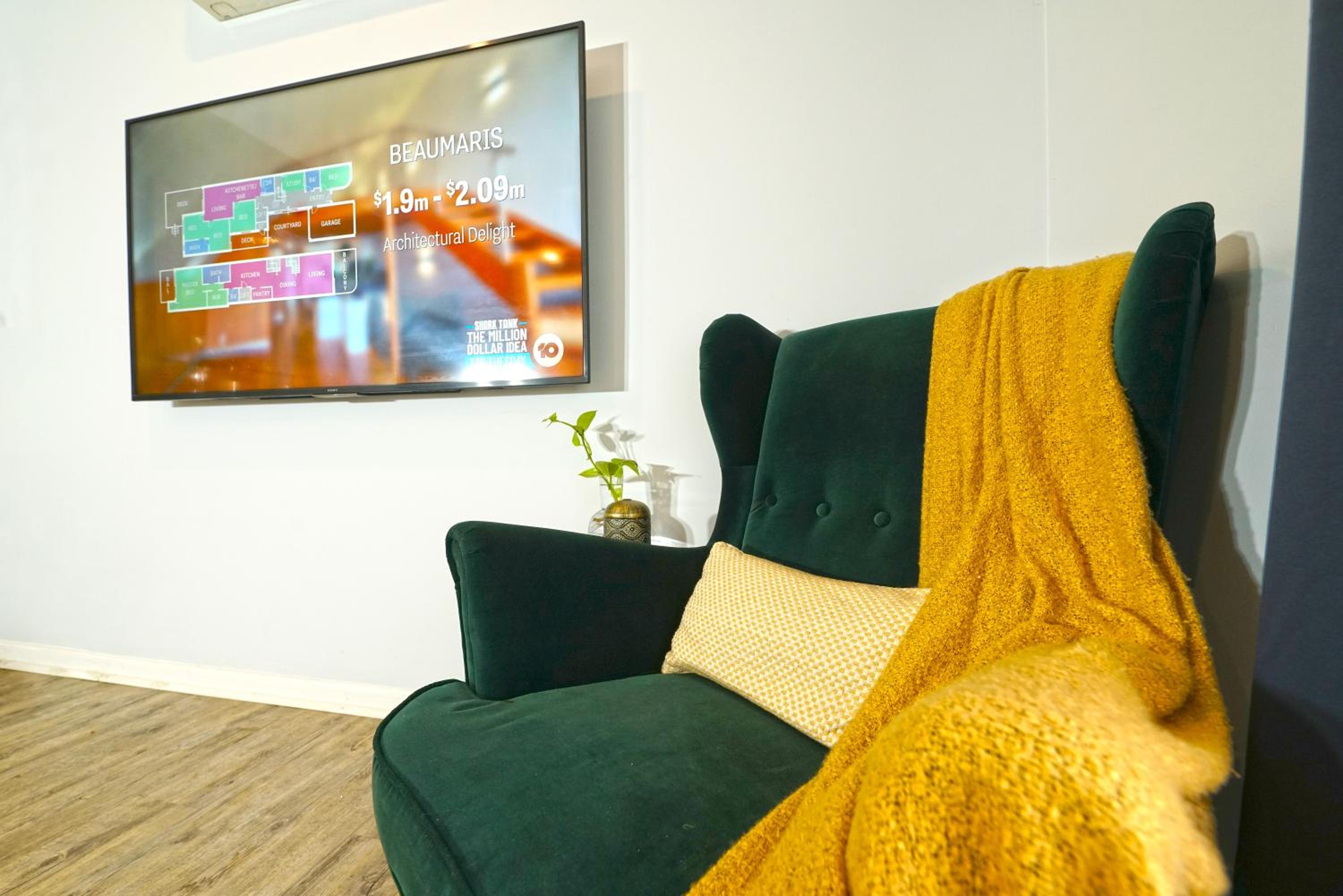 Fawkner Modern 3BR House Netflix WiFi Parking