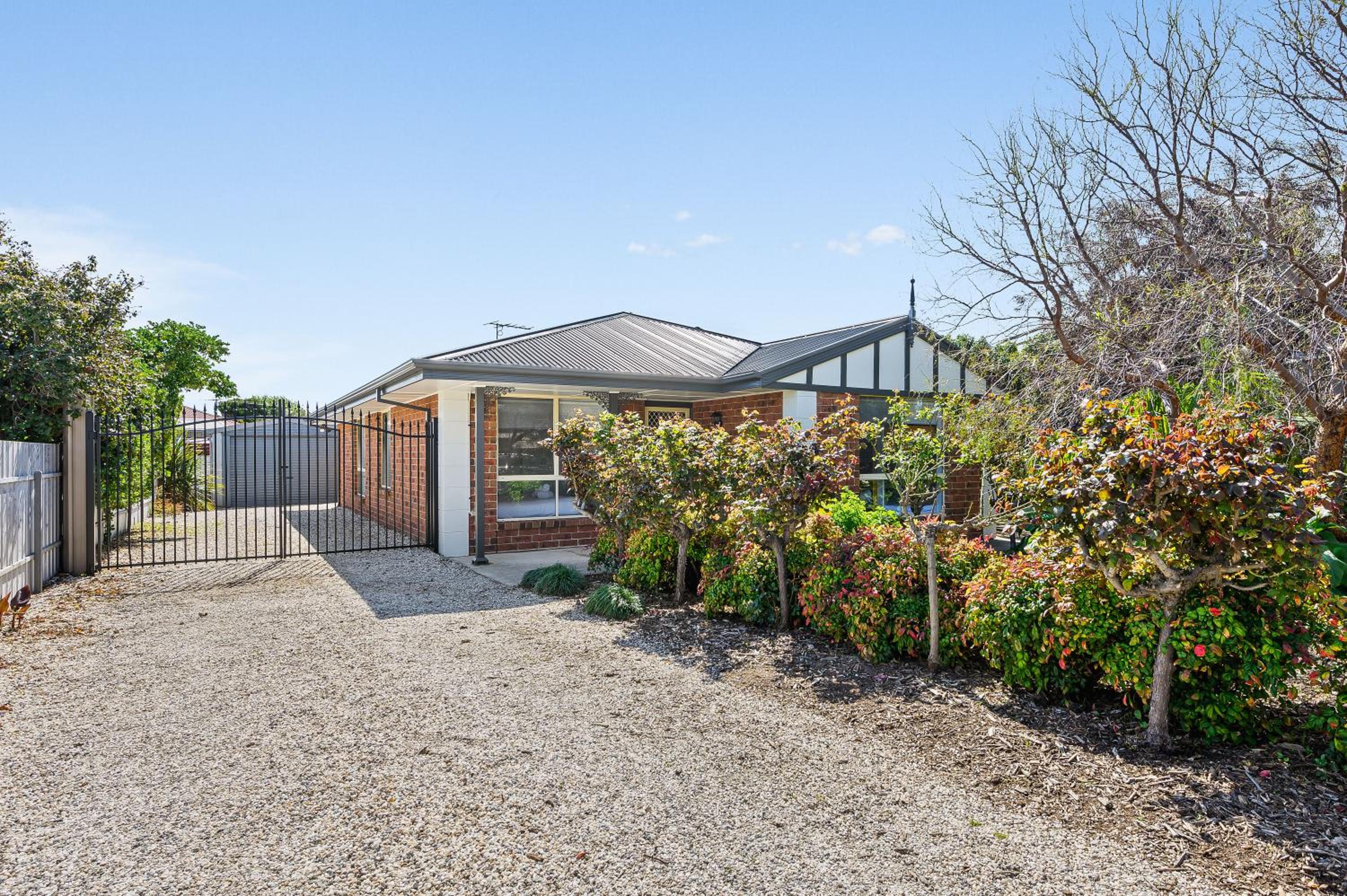 Aldinga Rose - Aldinga Beach - C21 SouthCoast Holidays