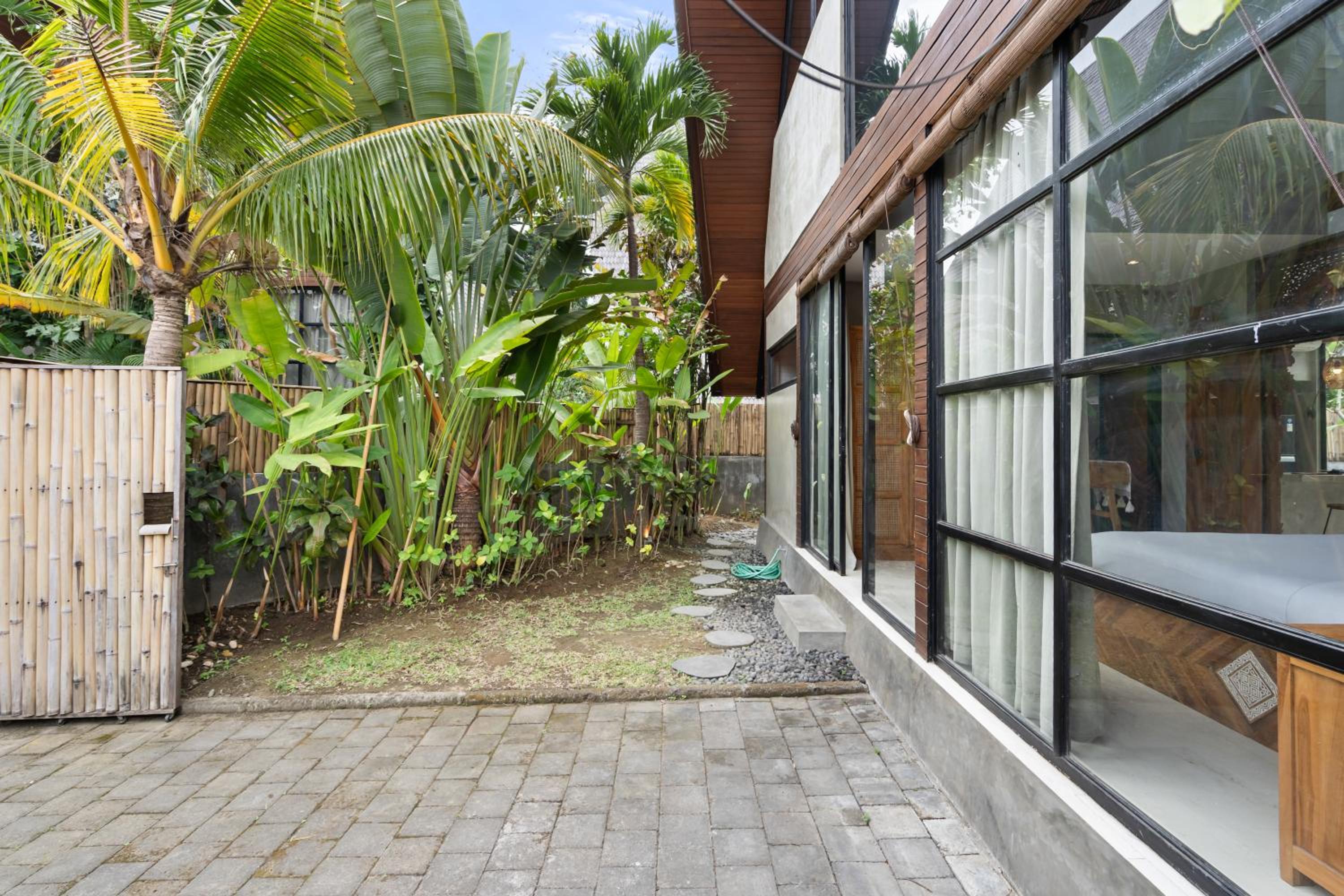 Kalino Villa by Betterplace view 5