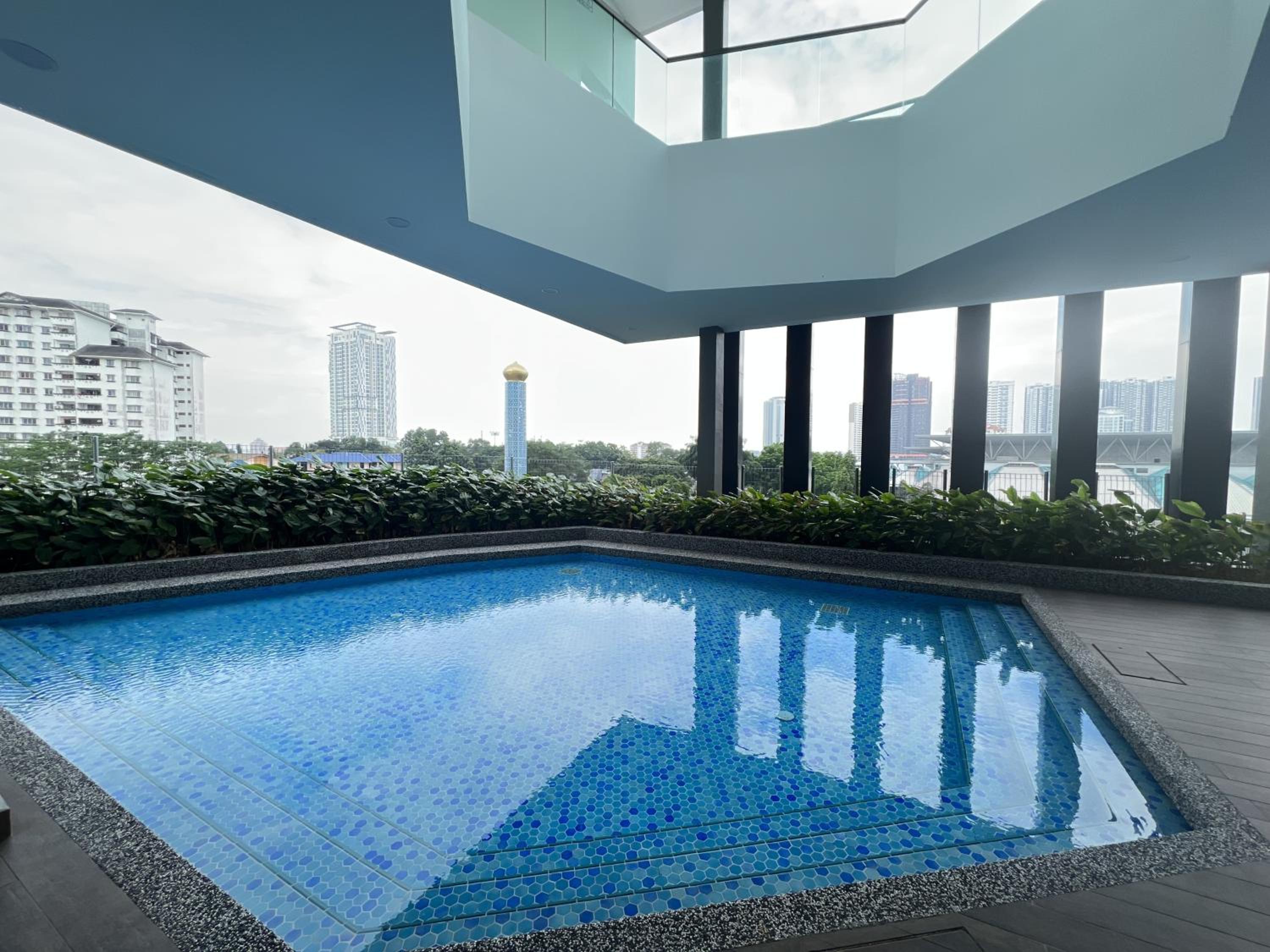 Twin Tower Homestay by Antlerzone