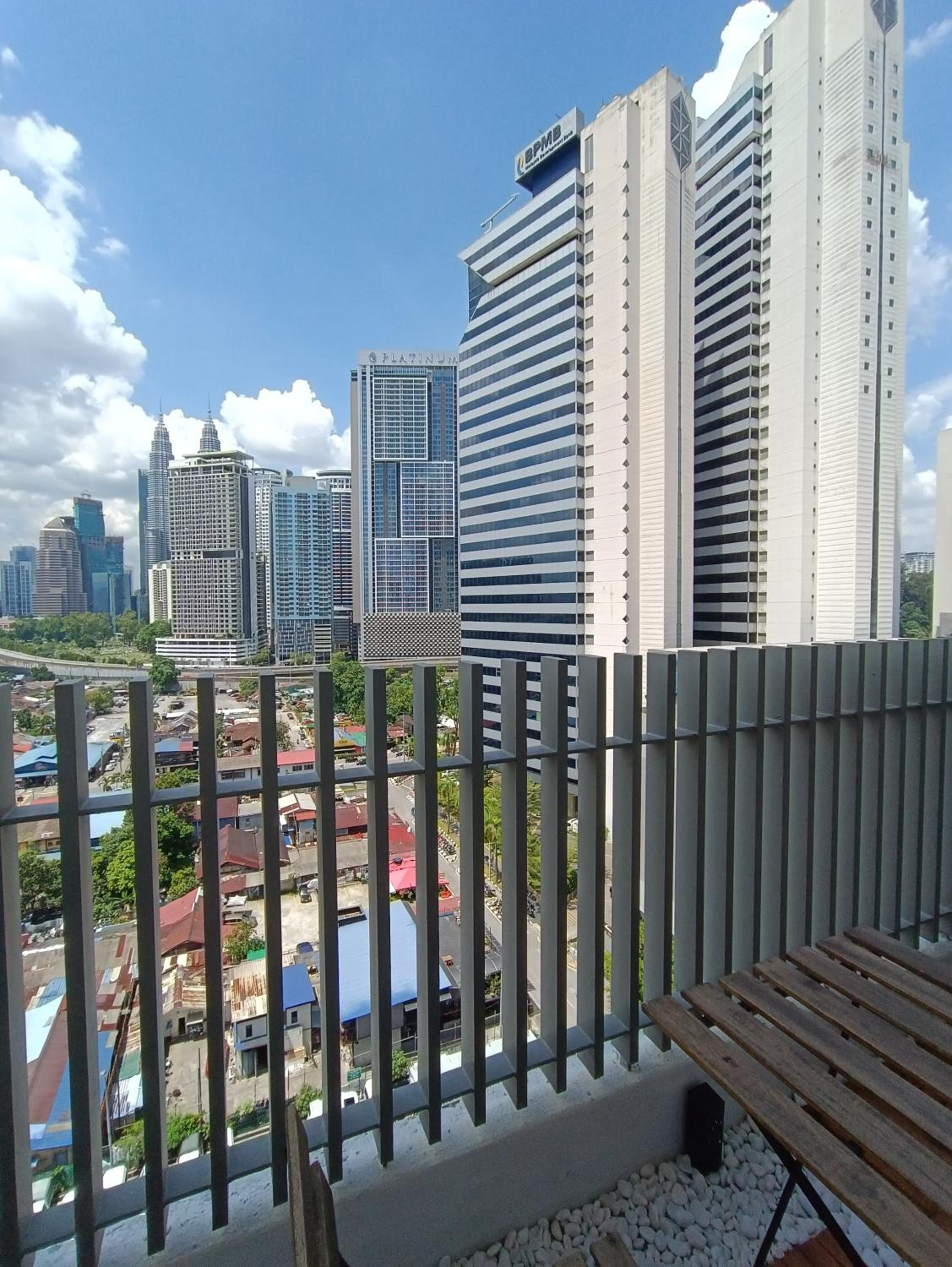 CL 93B Balcony KLCC View Studio