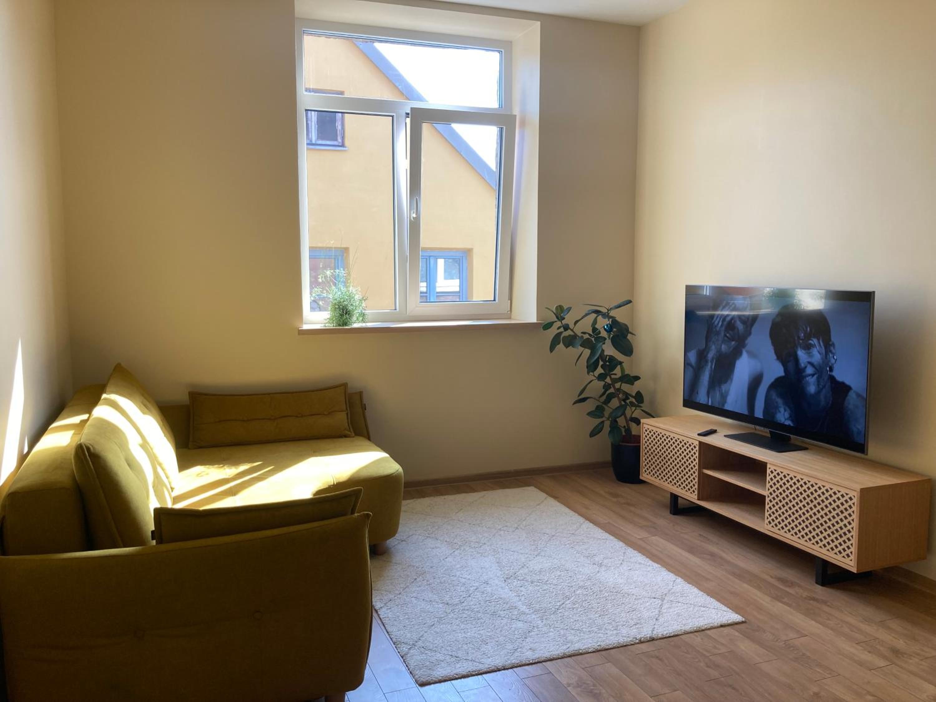 Cosy, self chech-in apartment for family in Klaipeda oldtown view 5