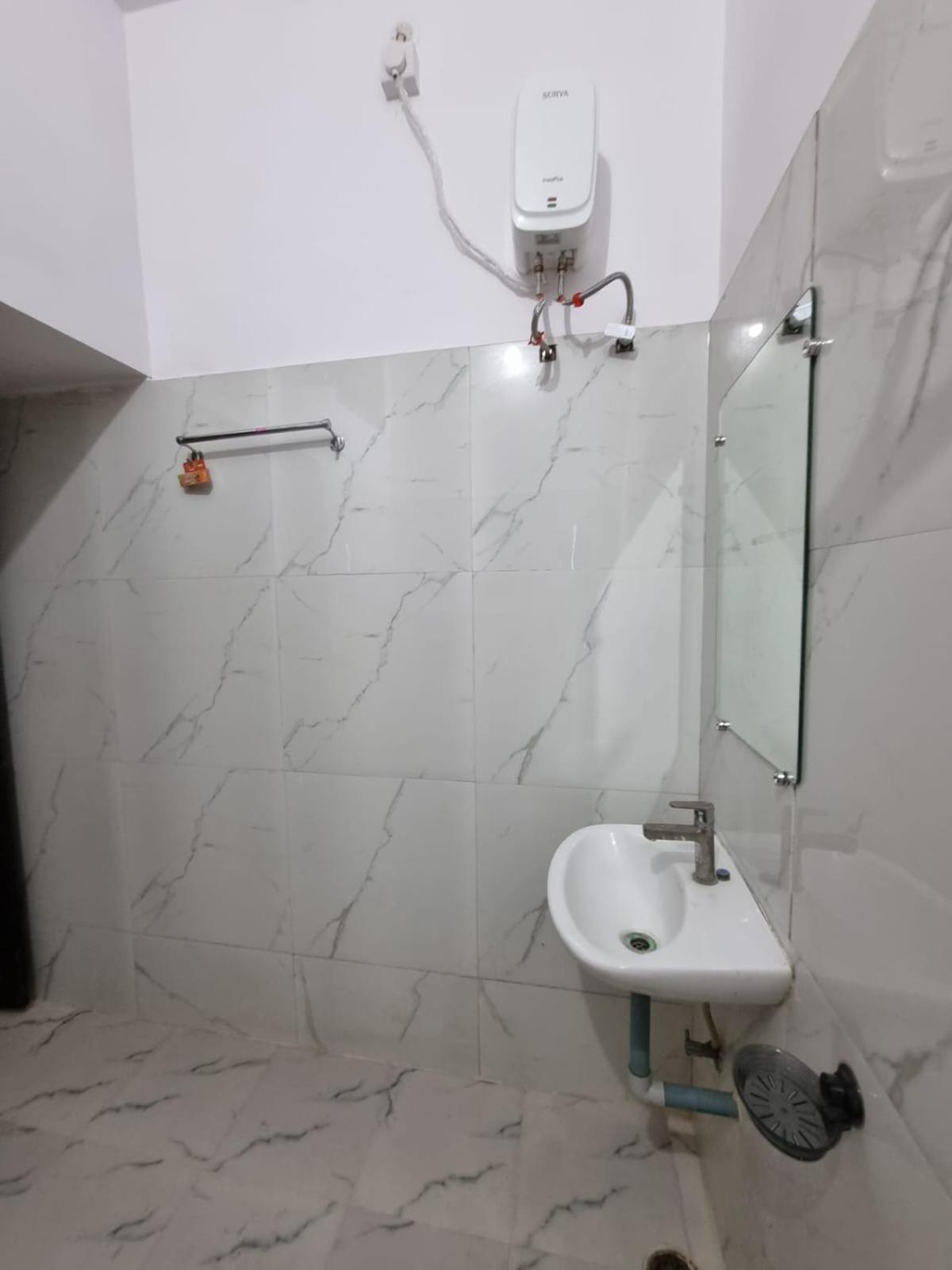 Leela Homestay Jabalpur - Lily - 2 BHK Luxury appartment view 3