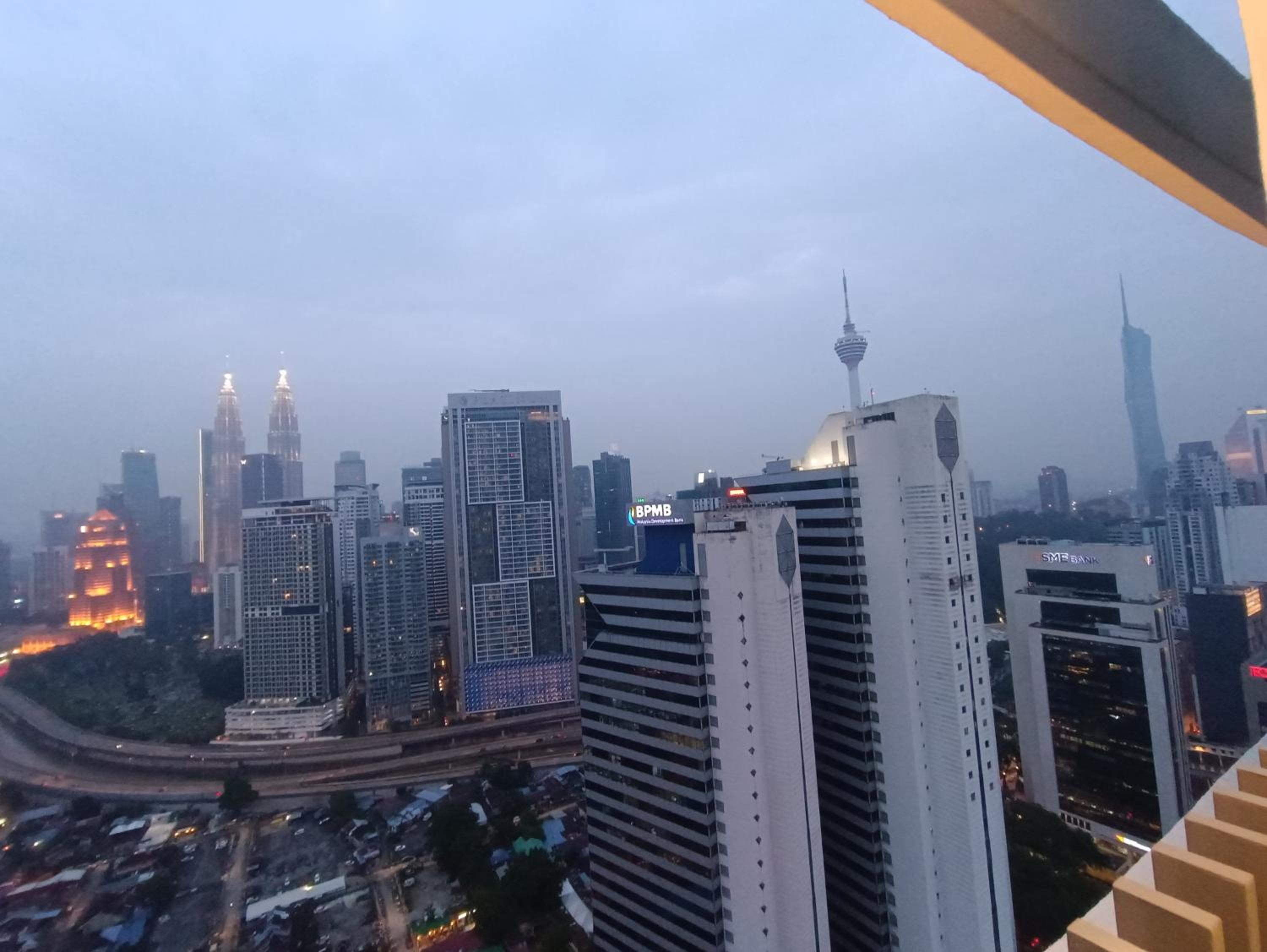 CL 27A Insta KLCC View & Infinity Pool View