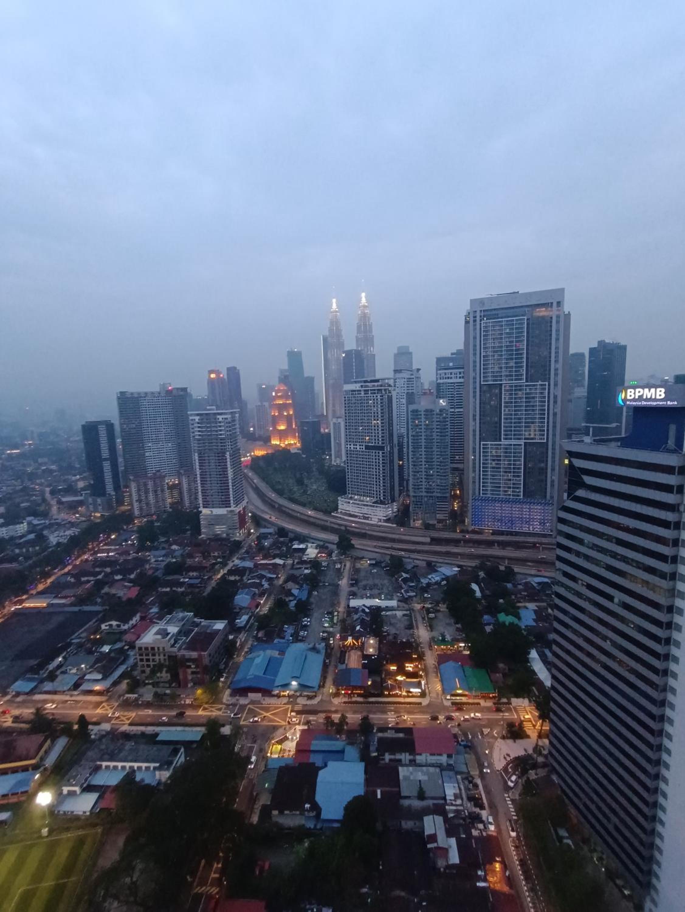 CL 27A Insta KLCC View & Infinity Pool View