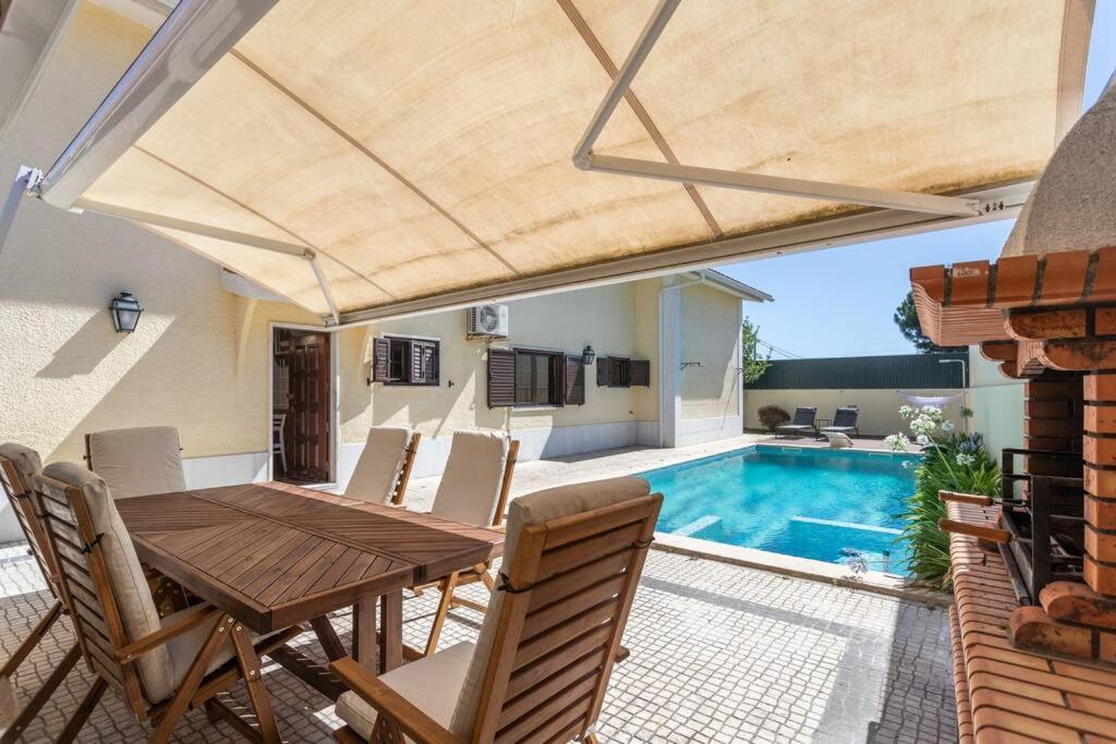 Aroeira Sunny Villa - Heated Pool extra cost view 5