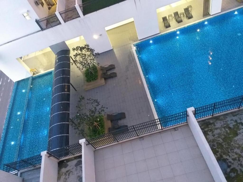 Aliff Avenue By Natol